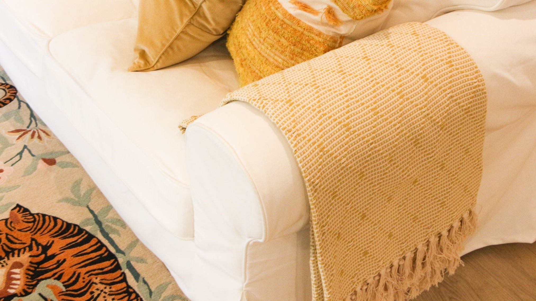 How to style your throw like a pro