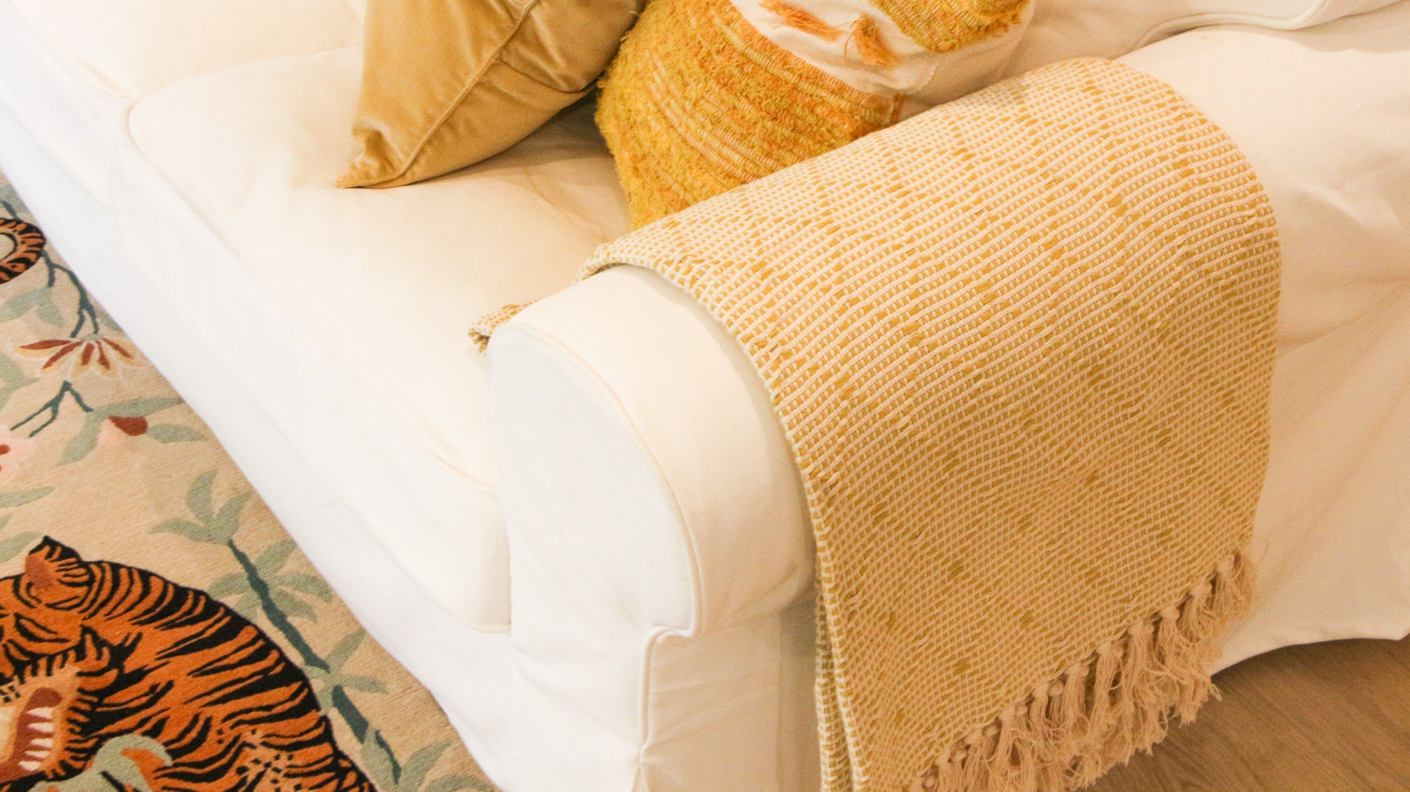 How to style your throw like a pro