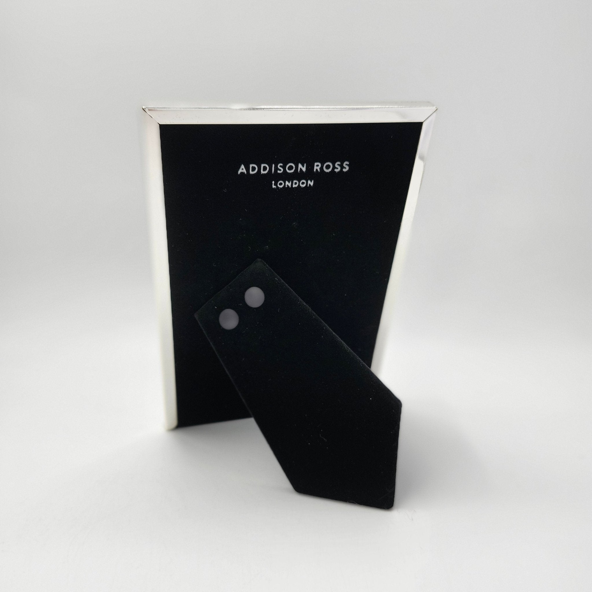 Addison Ross silver-plated photo frame, close detail of the polished edge