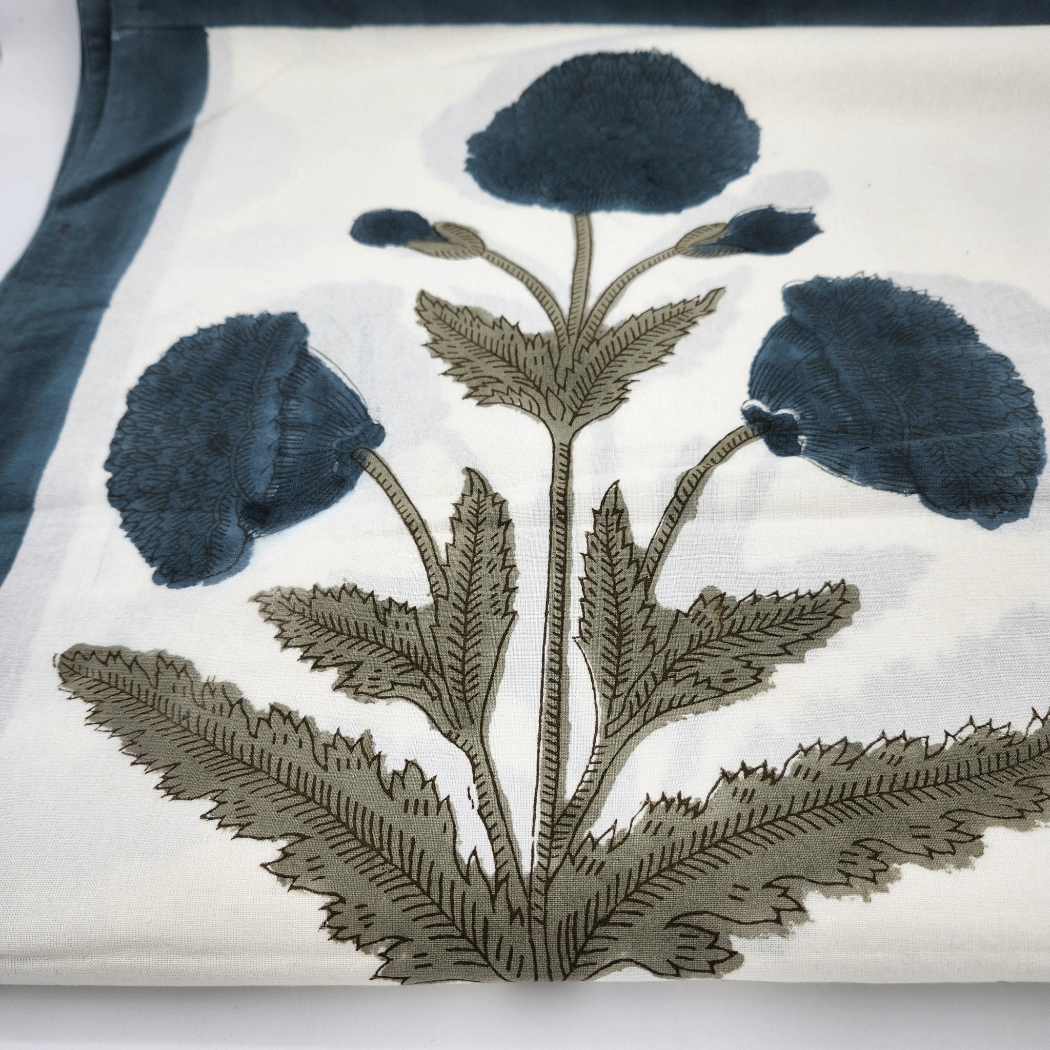 Extra-large blue poppy block-print cotton tablecloth, 200 x 400 cm
