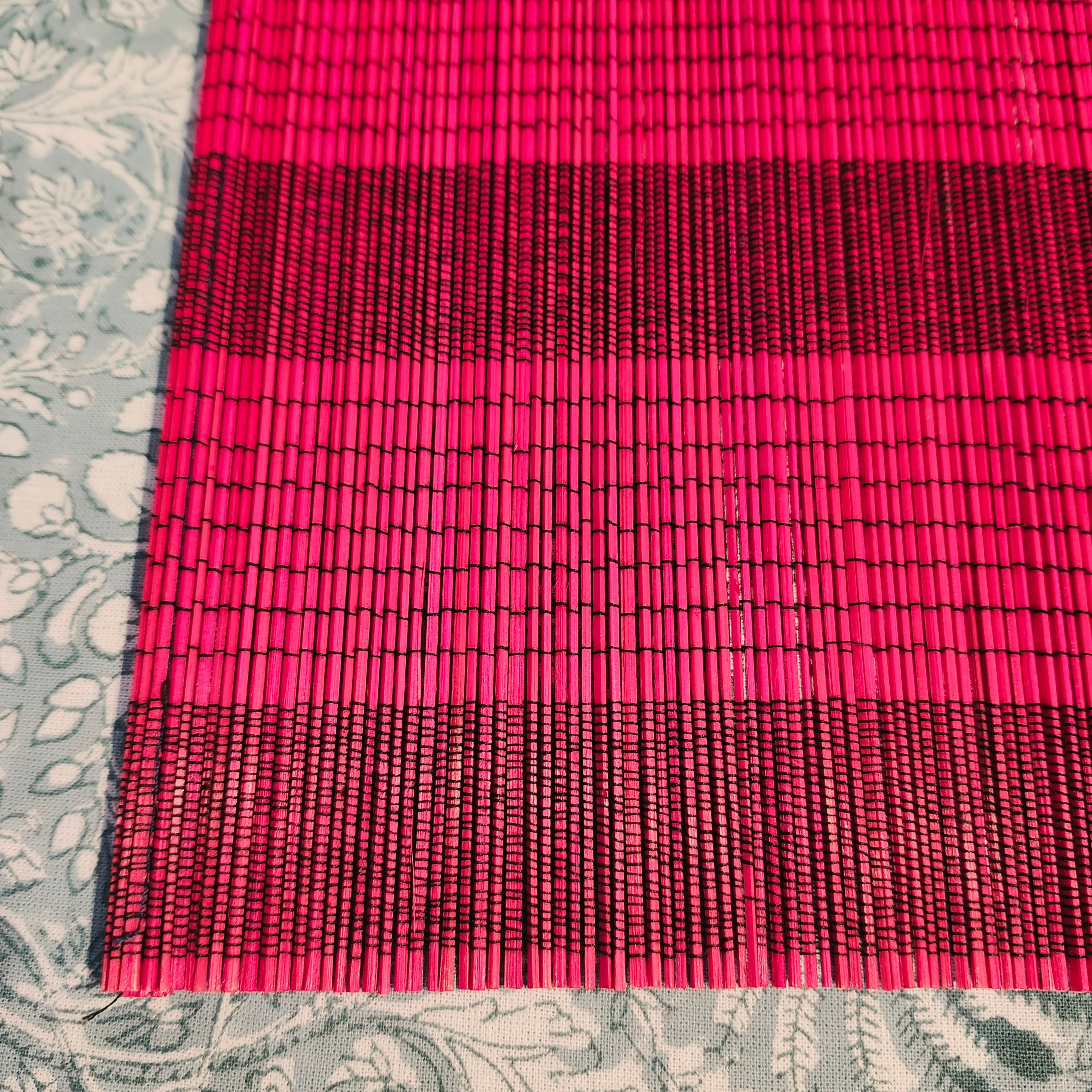 Fuchsia bamboo placemat for table settings, 38 x 30 cm