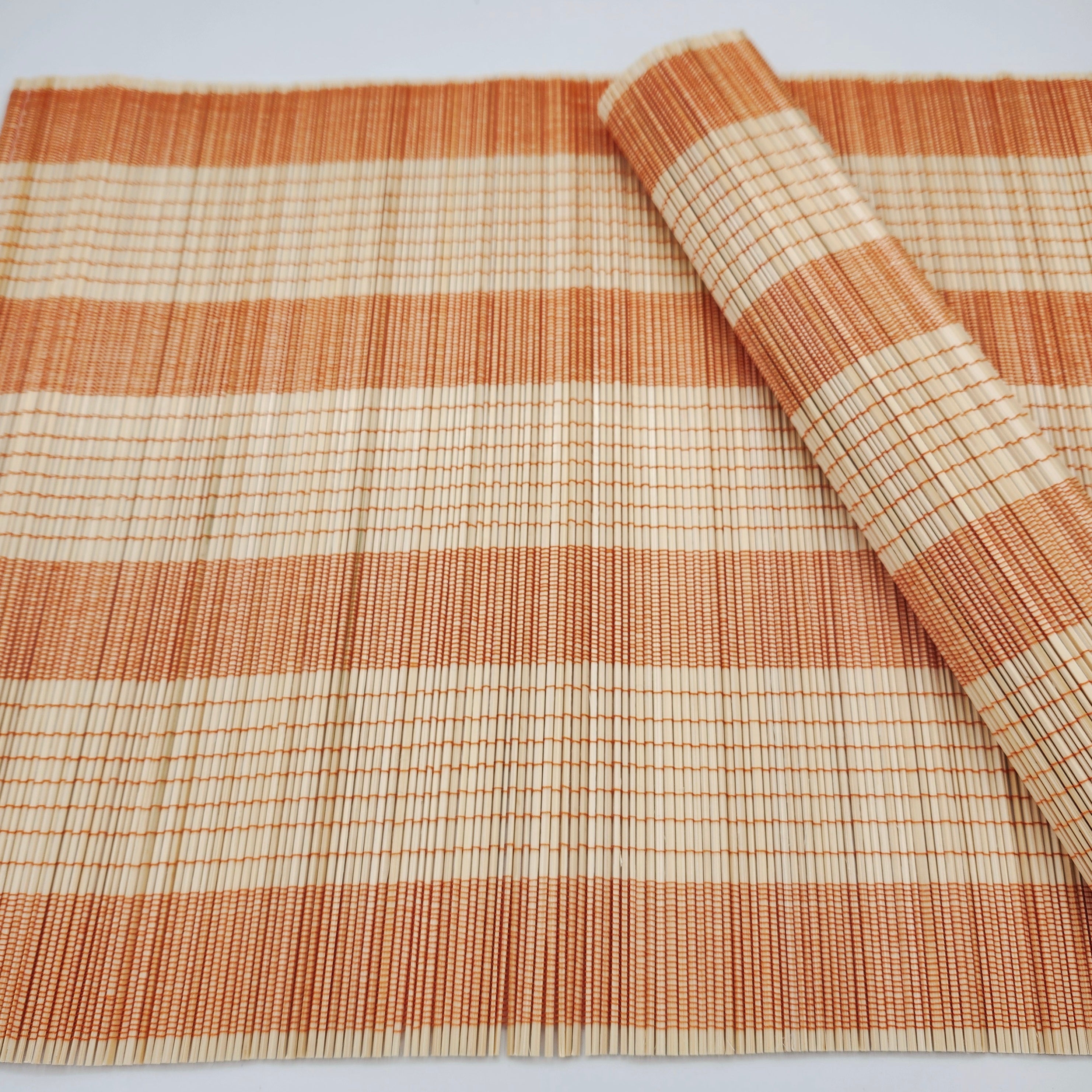 Orange woven bamboo placemat, 38 x 30 cm, ideal for a Halloween table