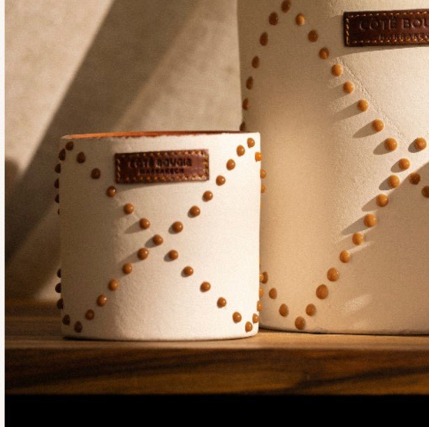 Nomad Date candle in terracotta handmade ceramic jar, date fragrance