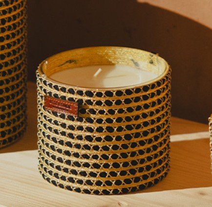 Sabra Rania Incense medium candle, black and gold cactus silk, detail
