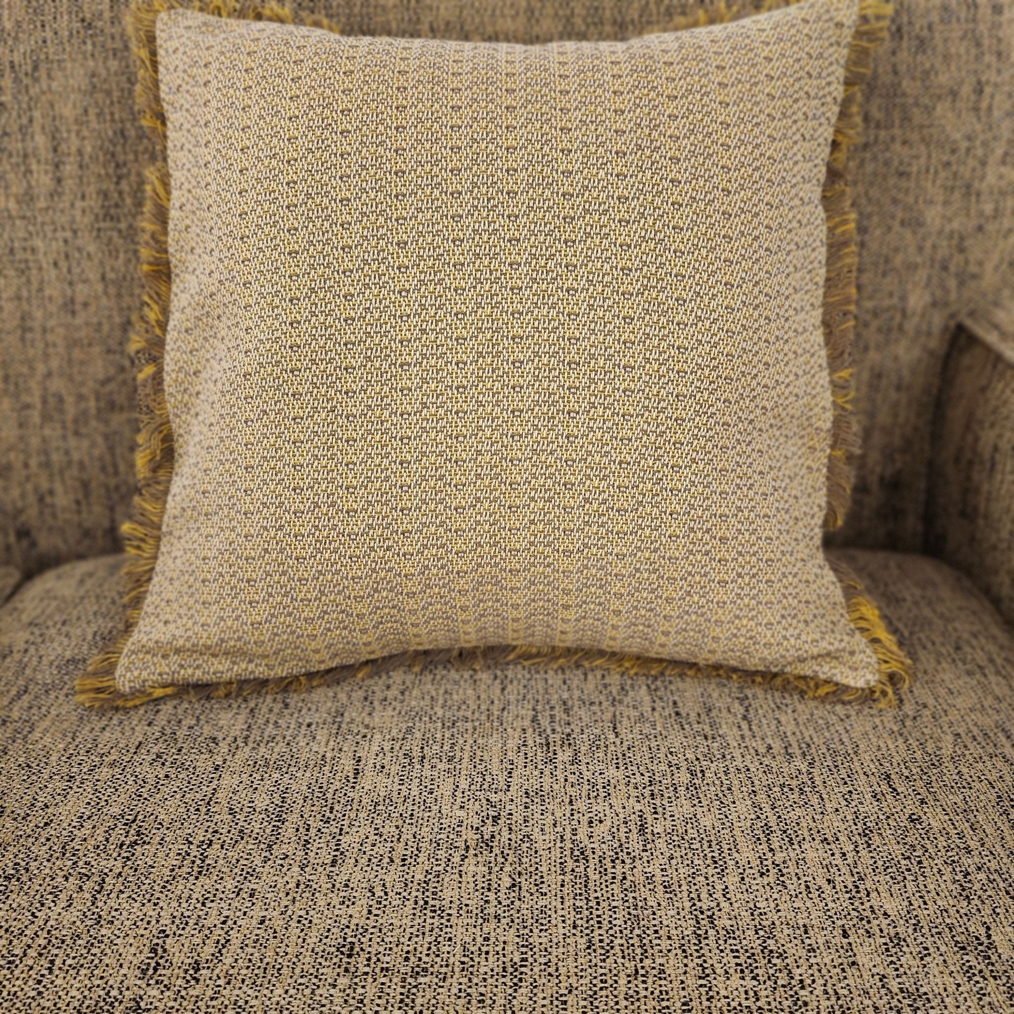 Recycled cotton fringed cushion, made in Portugal