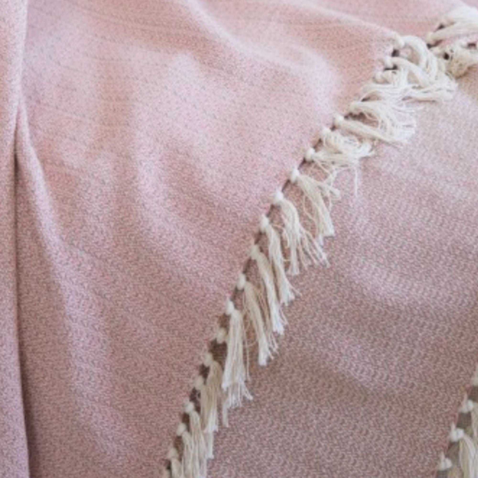 Recycled cotton throw in rose and beige, 150 x 180 cm