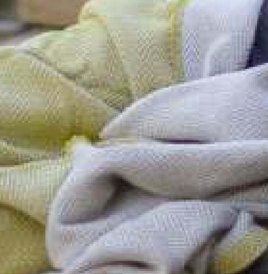 Reversible cotton throw in yellow and grey, 150 x 180 cm