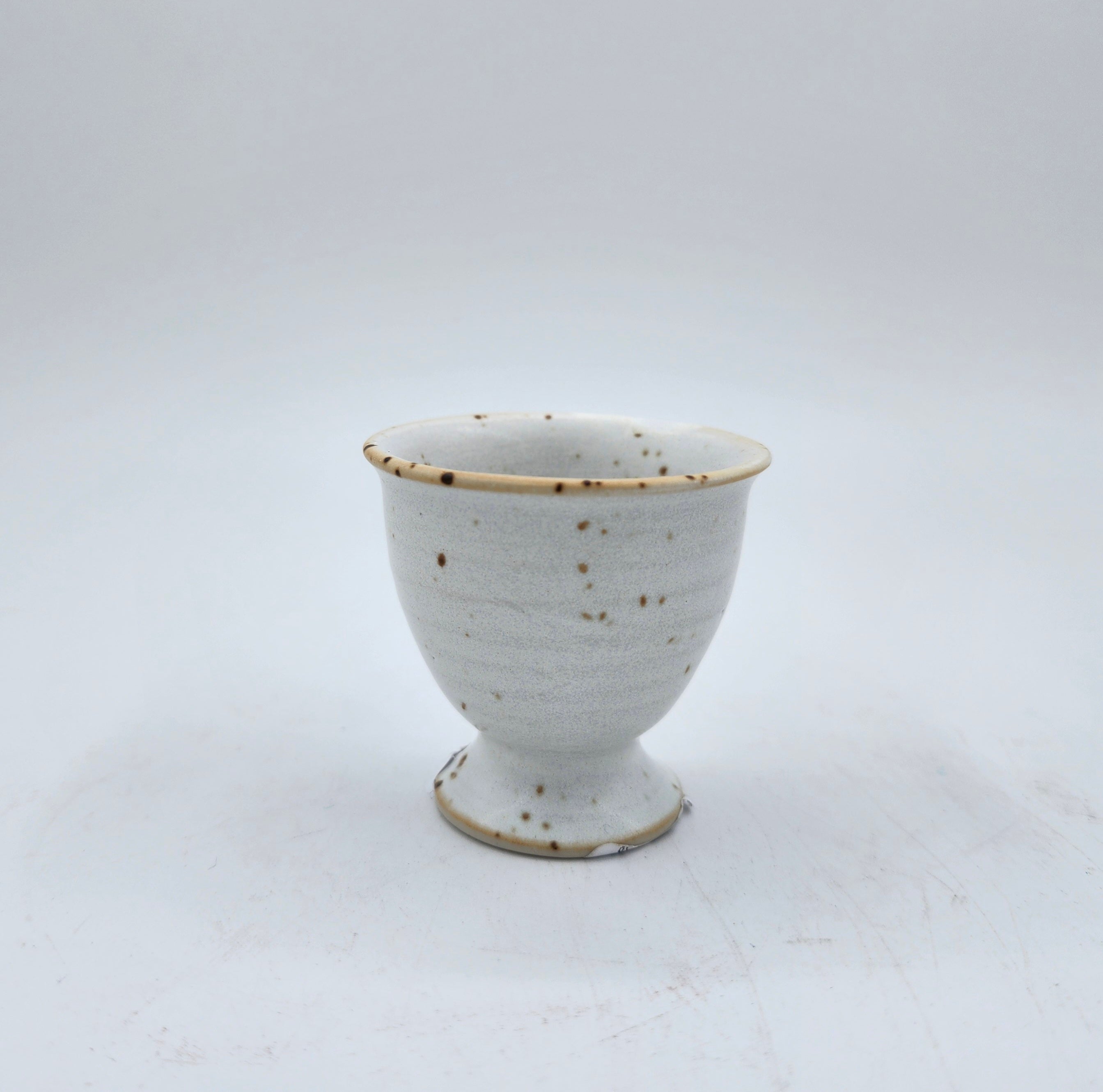 White ceramic egg cup, 5 cm diameter x 5 cm