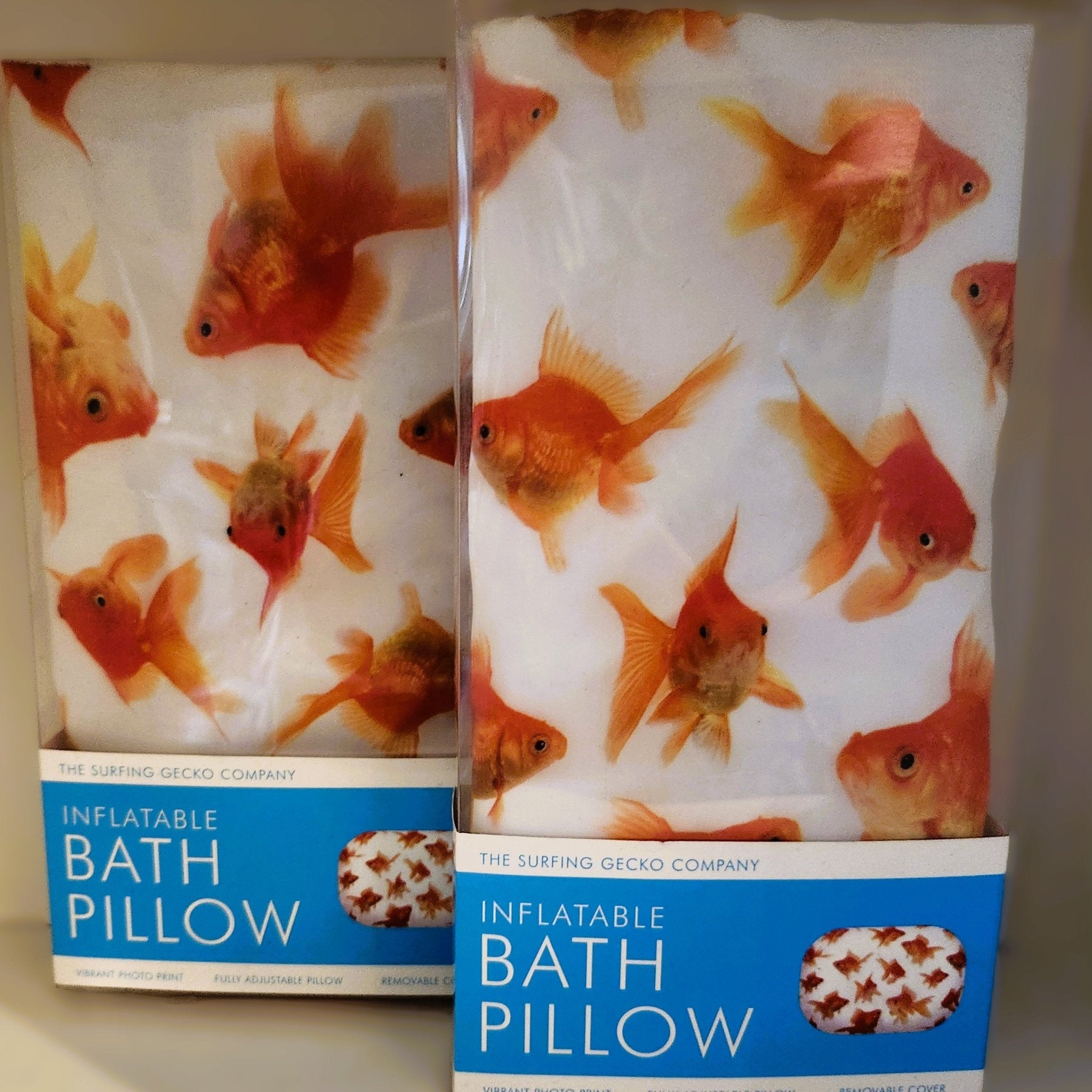 Inflatable bath pillow decorated with a goldfish design, a fun accessory to bring some enjoyment to bathtime
