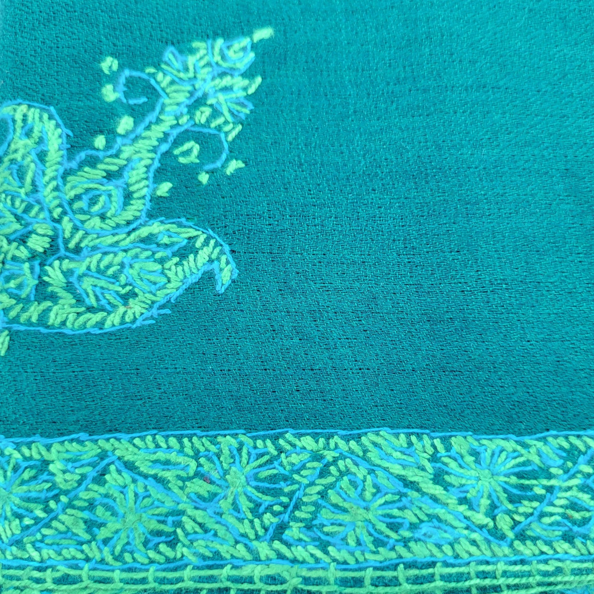 Emerald pashmina hand embroidered along the border with a small motif, 100% pashmina, 70 by 200 cm approx