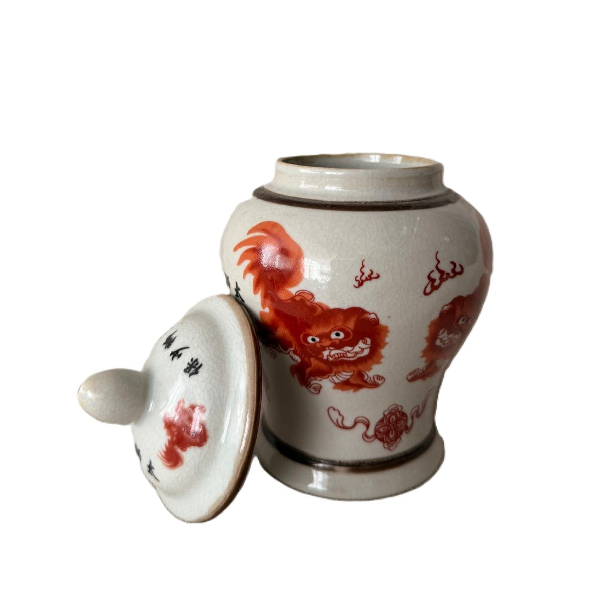 Foo Dogs scented candle, ceramic jar hand-painted with a pair of foo dogs, Happy Valley scent