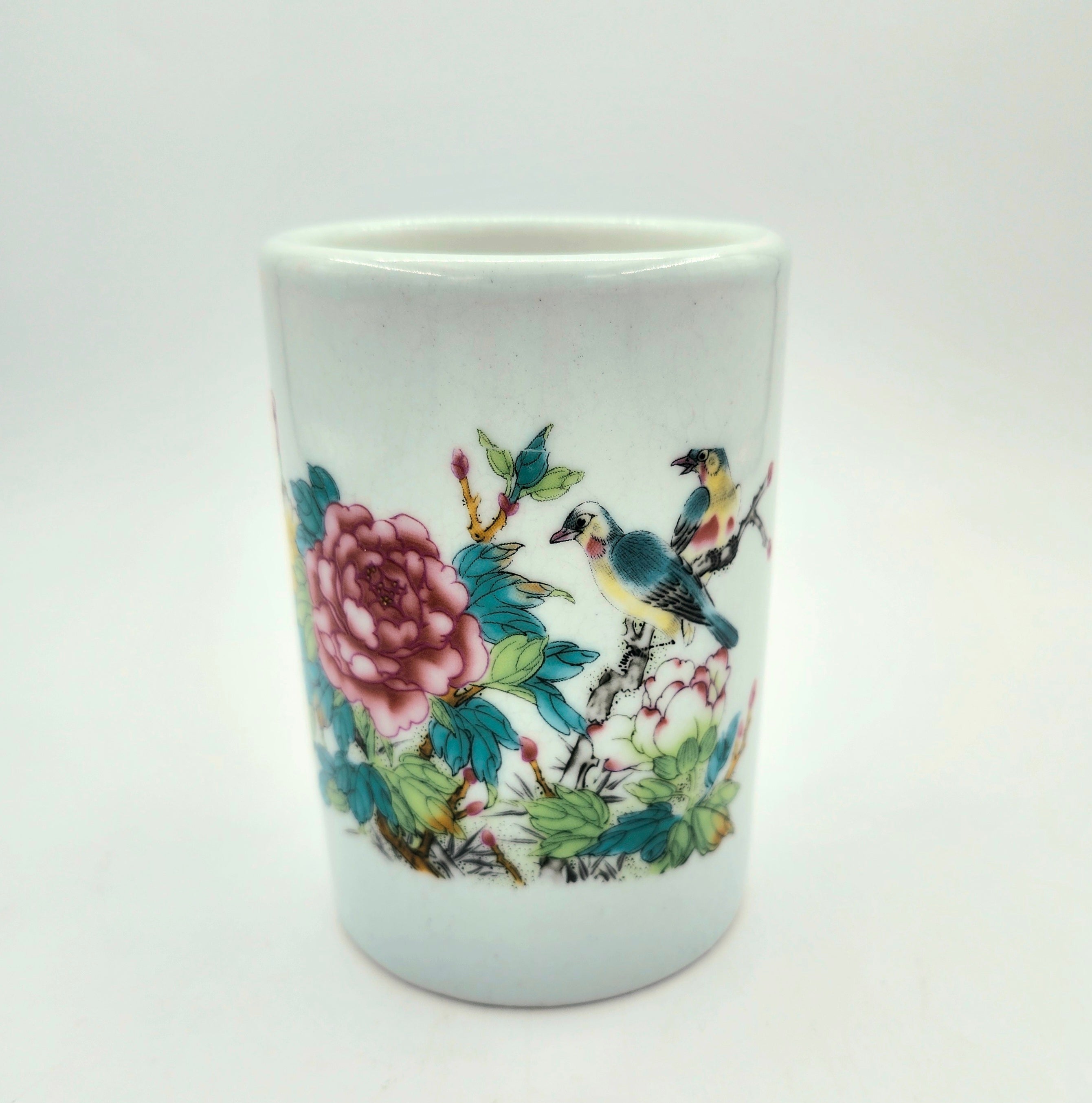 Birds candle, painted ceramic jar, organic soy wax, styled view