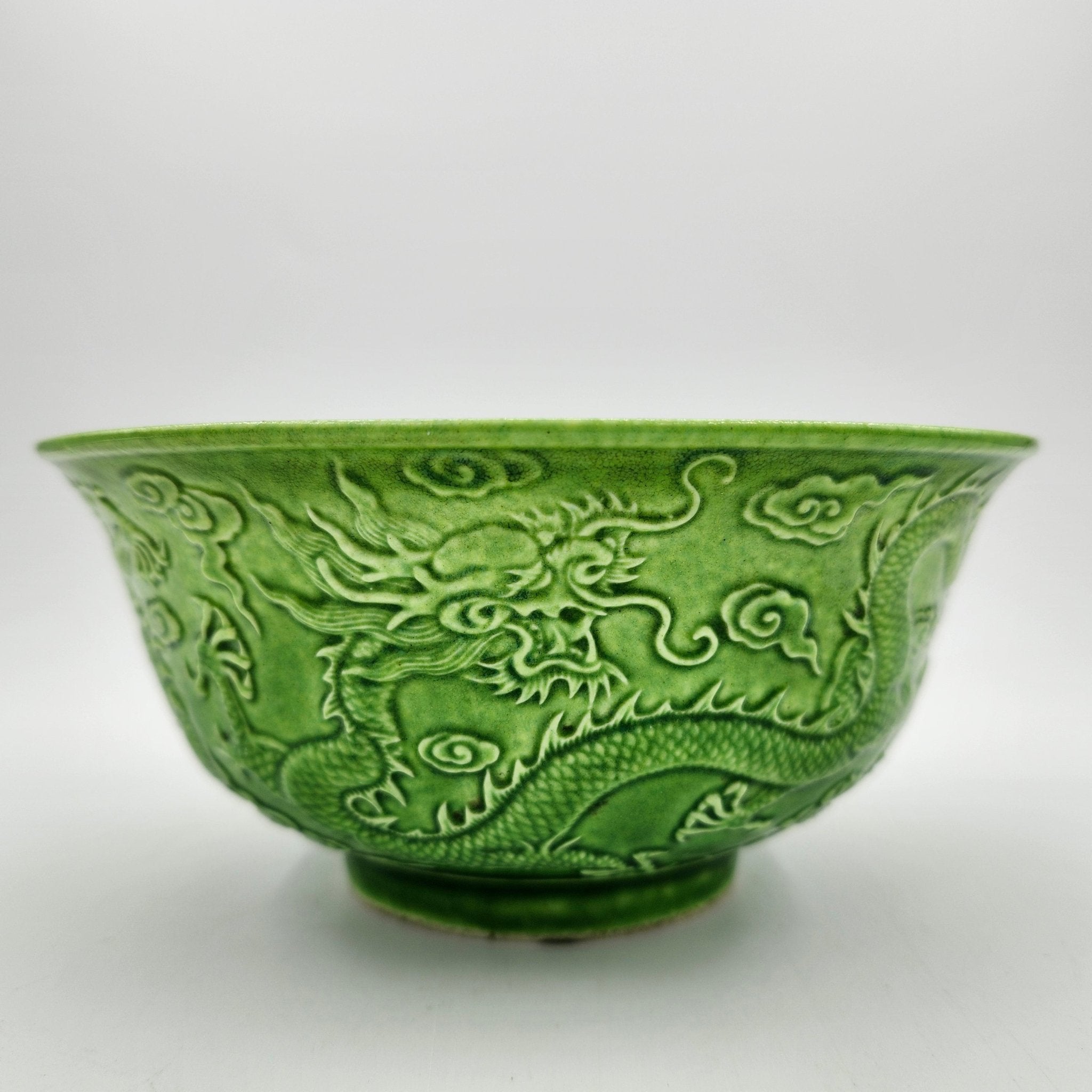 Grass Green Dragon candle, dragon-motif green bowl, detail