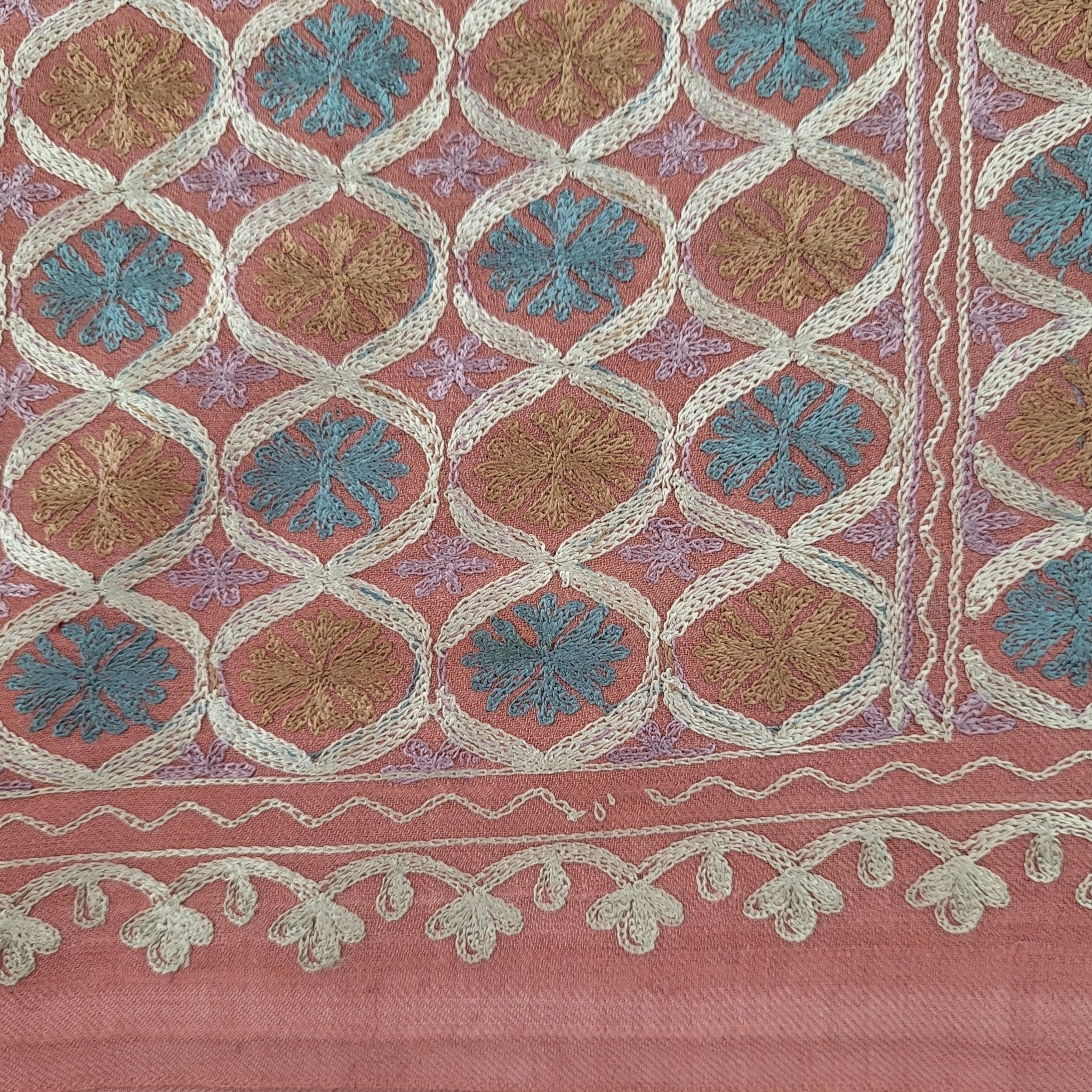 Small circle embroidered pashmina in rose with metallic thread, 78 x 210 cm