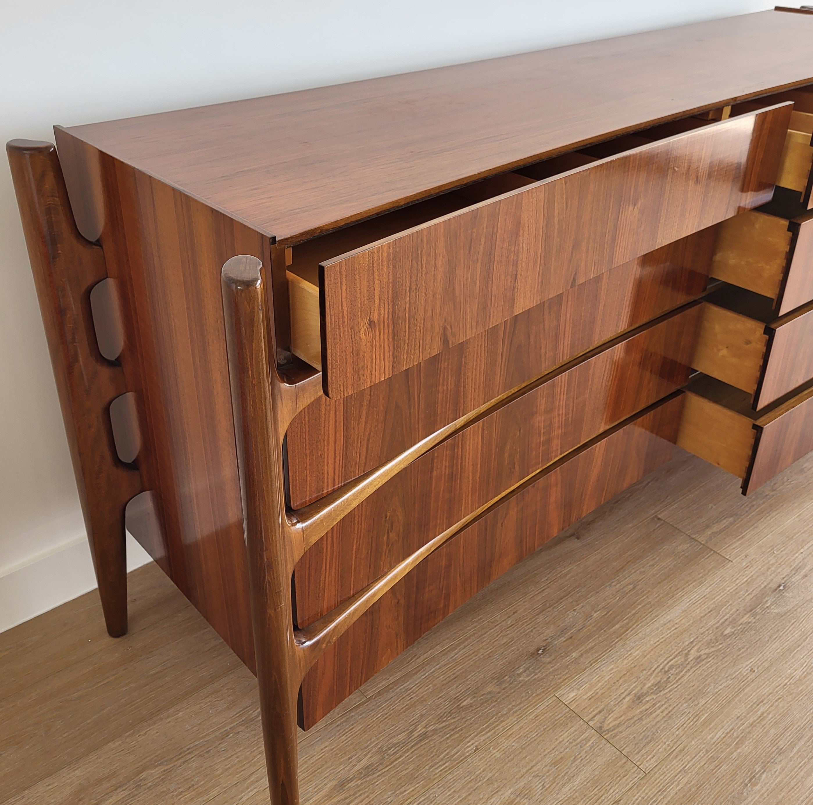 Swedish mid-century walnut and beech dresser, detail