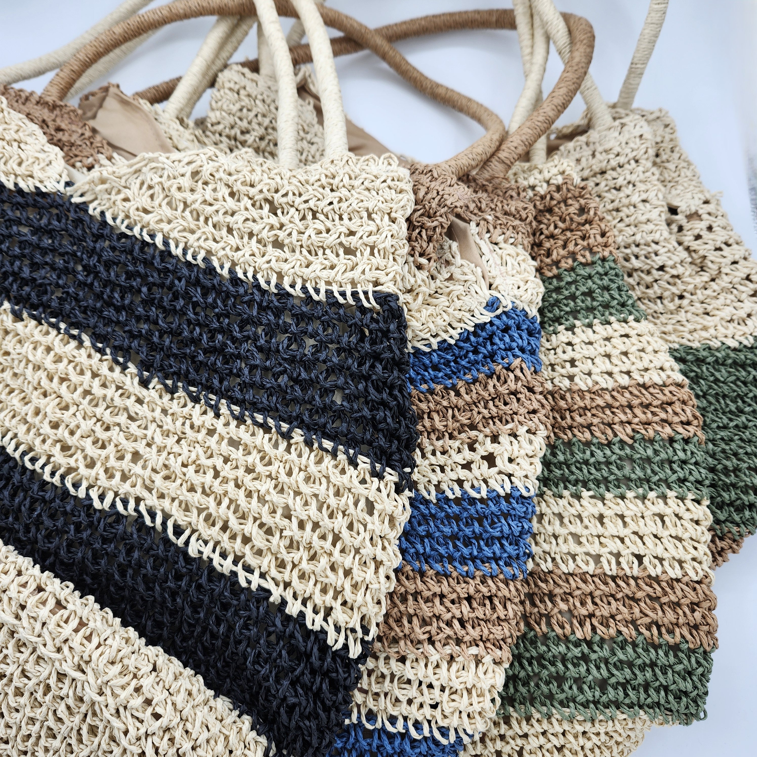 Striped raphia beach bag, handmade, 45 x 35 cm, zip closure