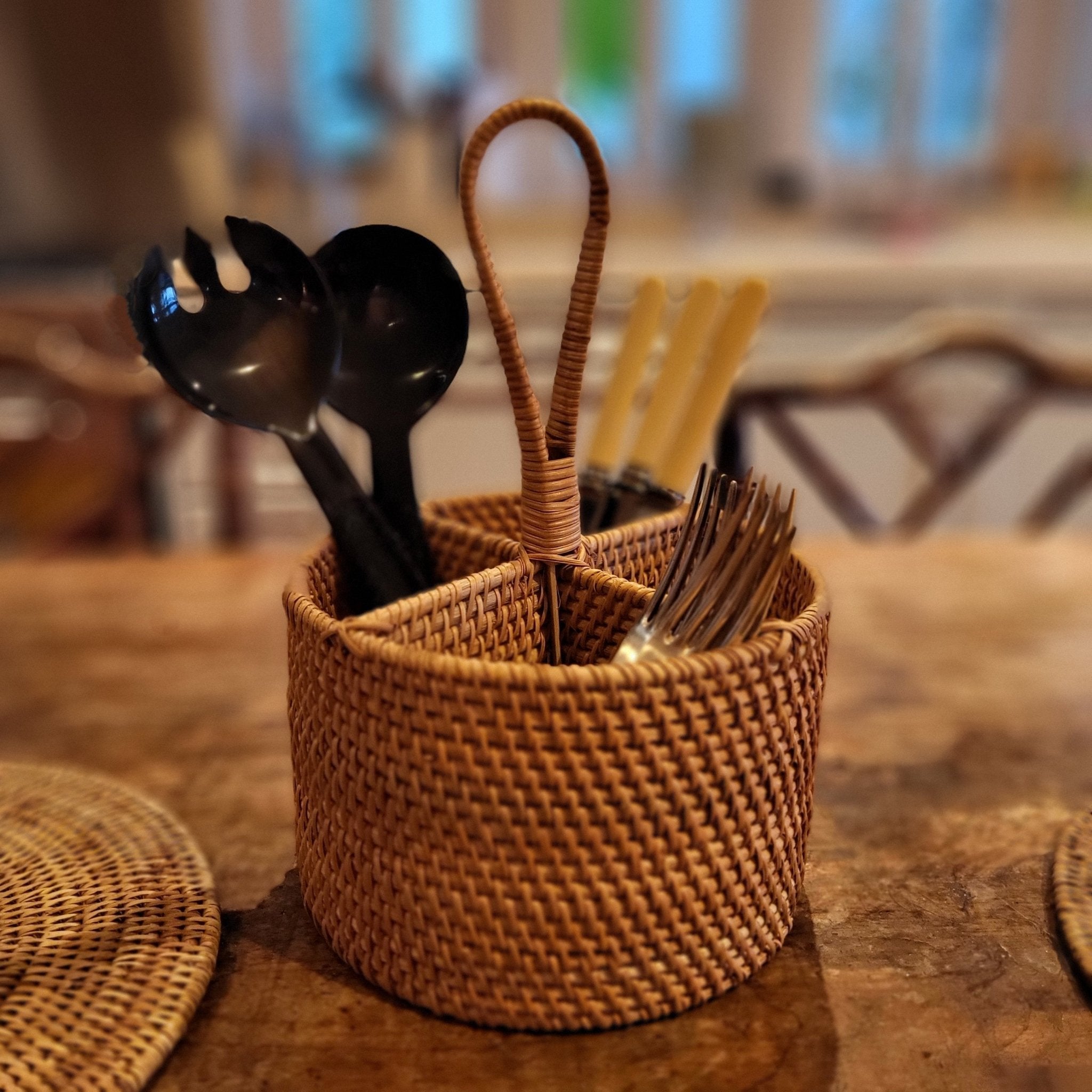 Rattan cutlery and utensil holder, round, handwoven, detail view
