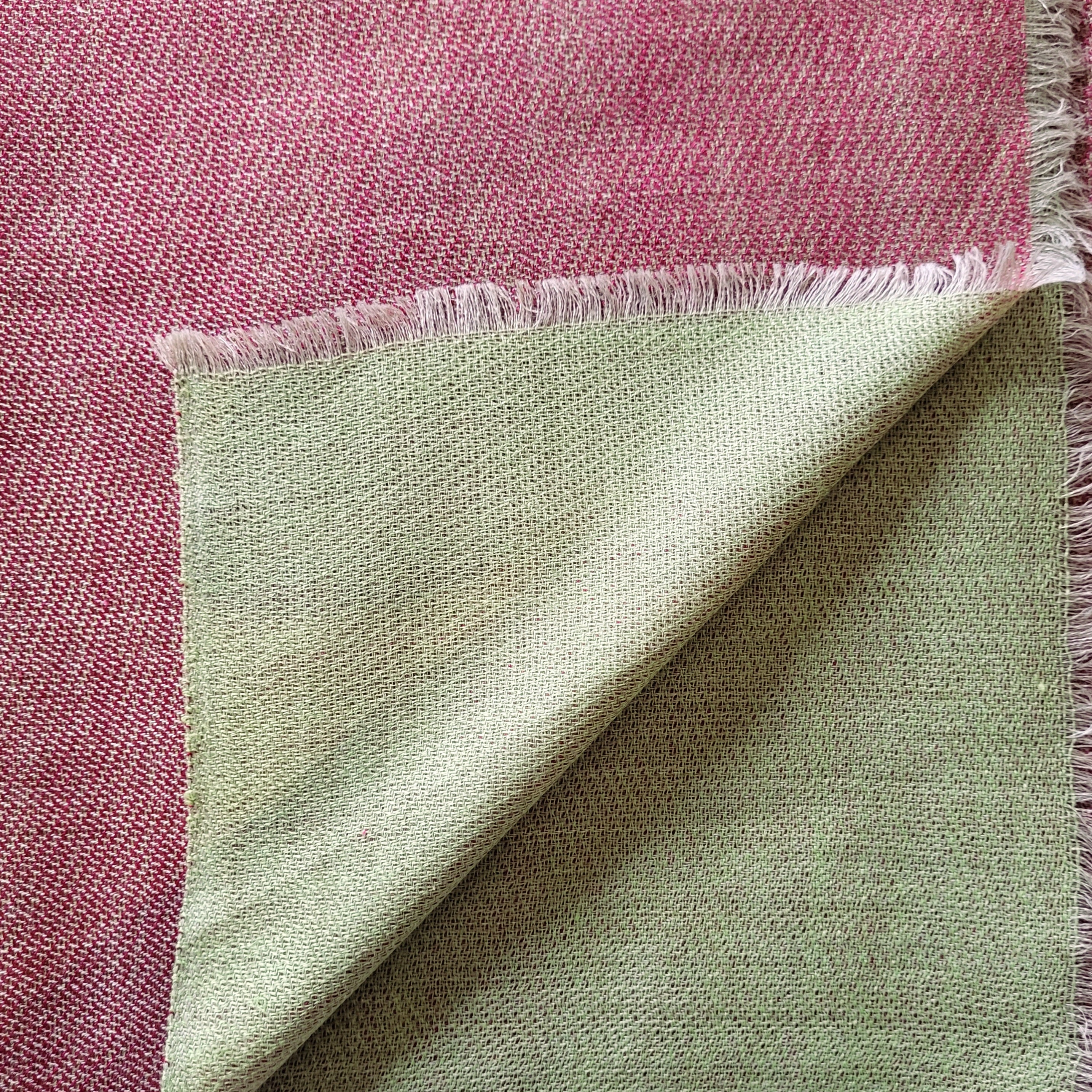 Reversible pashmina in red and green, 100% pashmina