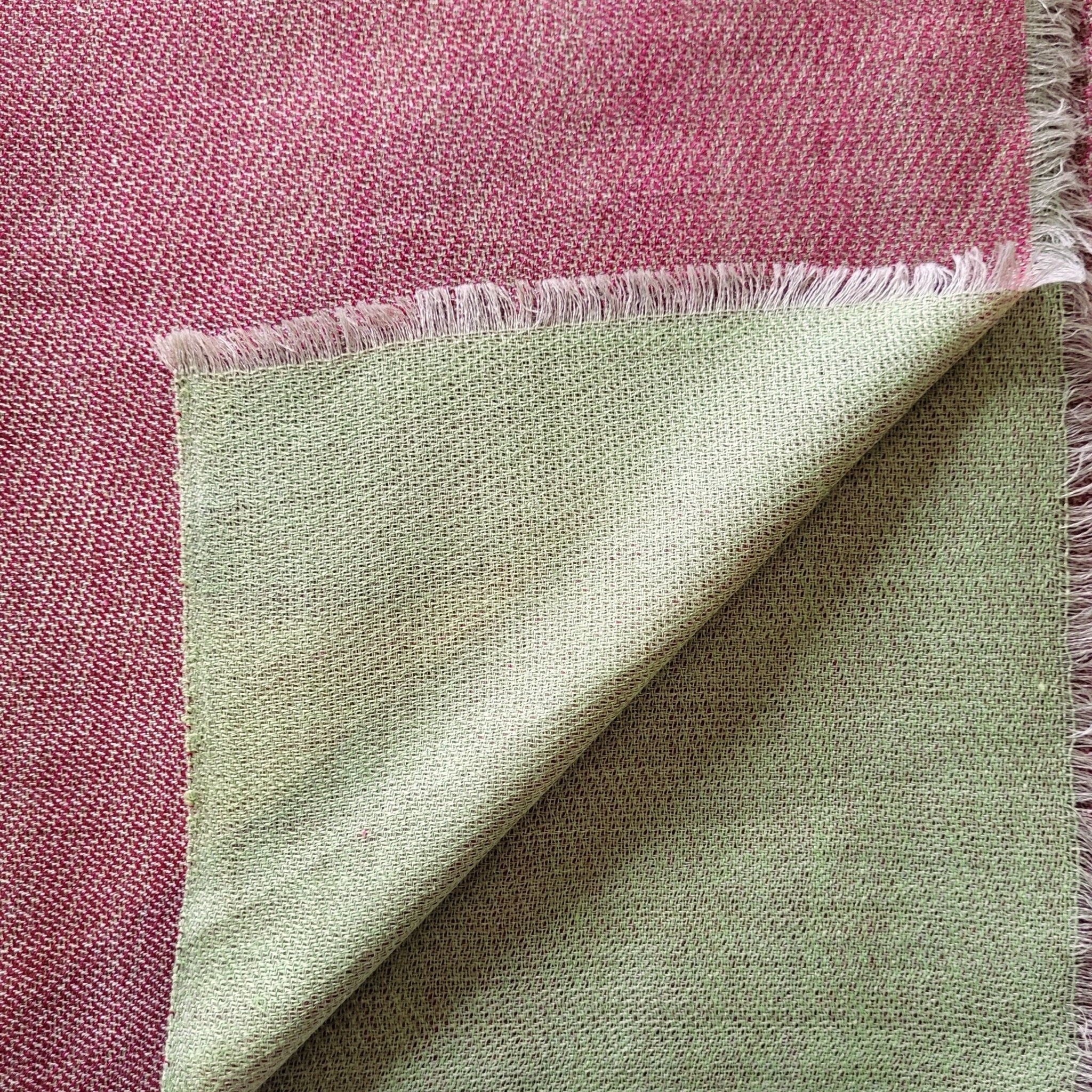 Reversible pashmina in red and green, 100% pashmina