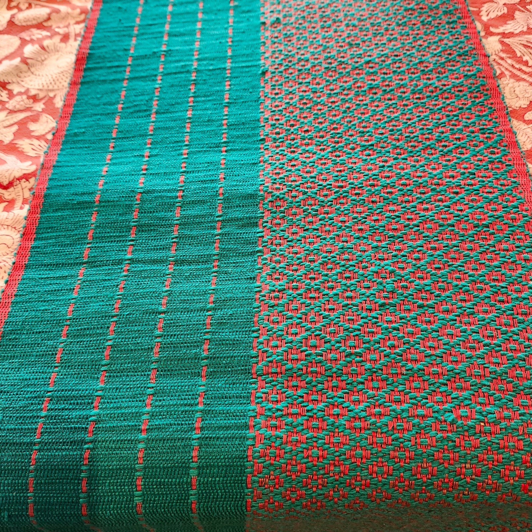 Green festive cotton table runner, handwoven, detail
