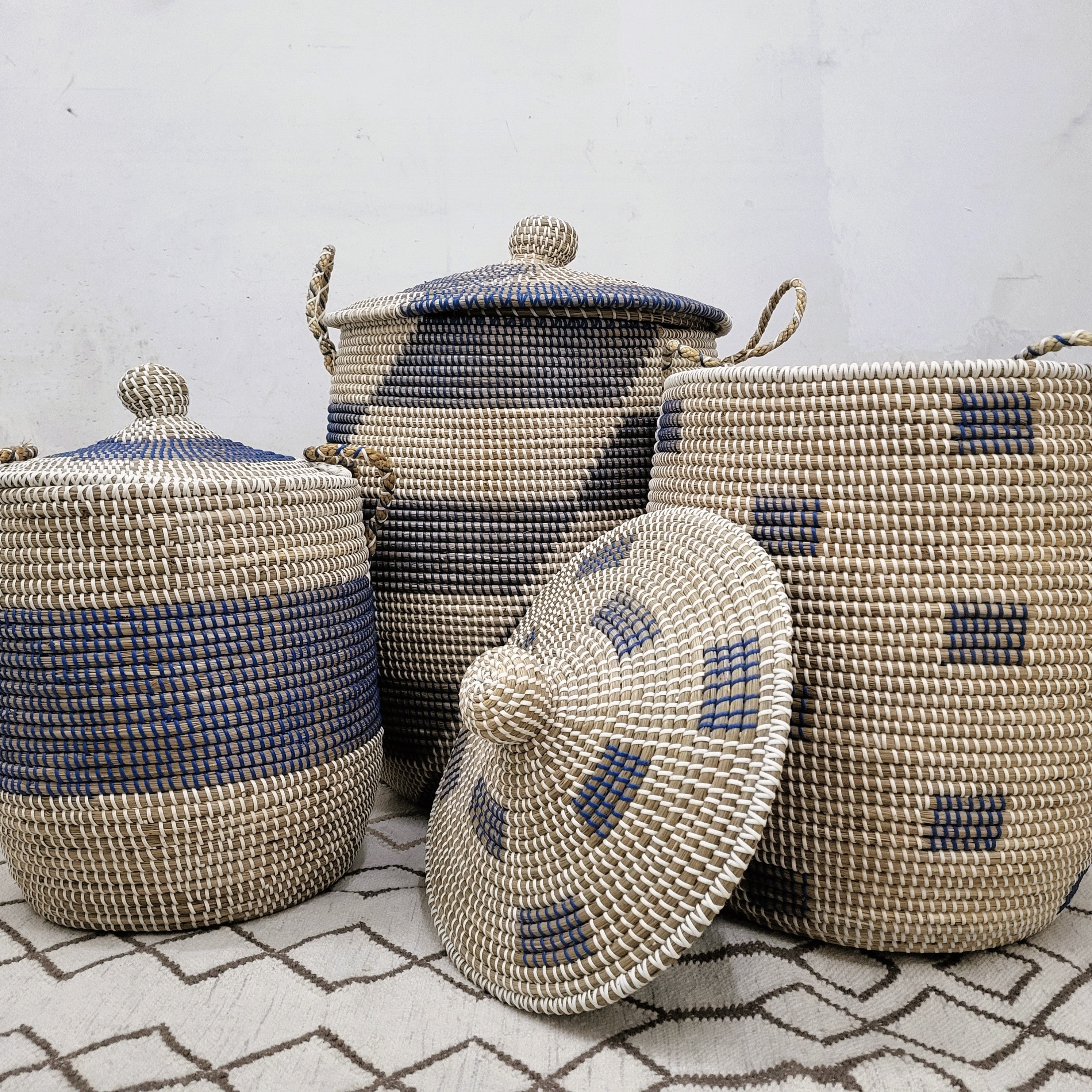 Blue-detail seagrass laundry baskets with lids and handles, multiple sizes, handwoven