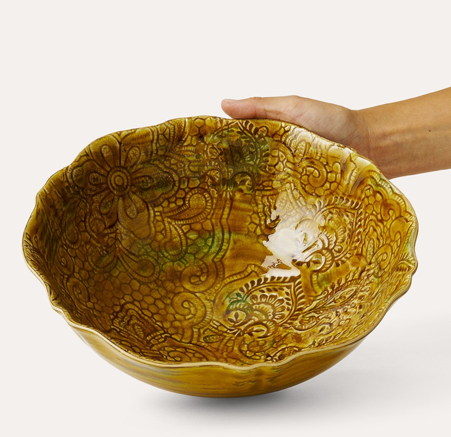 Sthal pineapple serving bowl with scalloped edge, 26cm white stoneware, made in Portugal