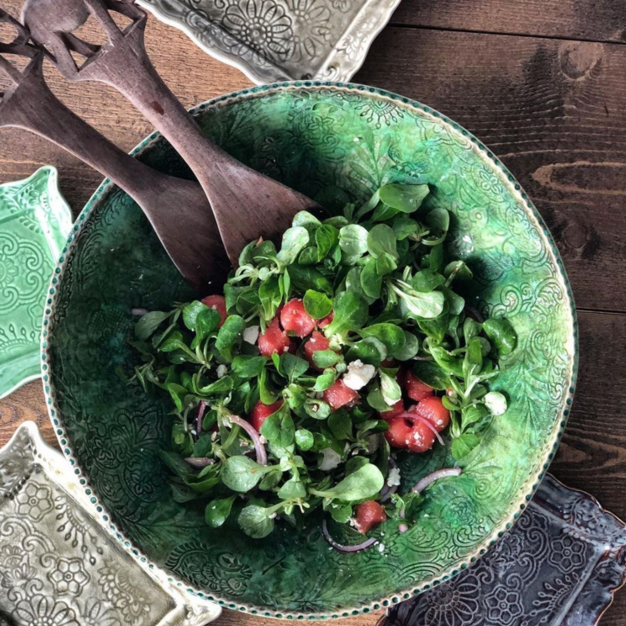 Large serving bowl in seaweed glaze, vine pattern, ceramic, 35 cm diameter