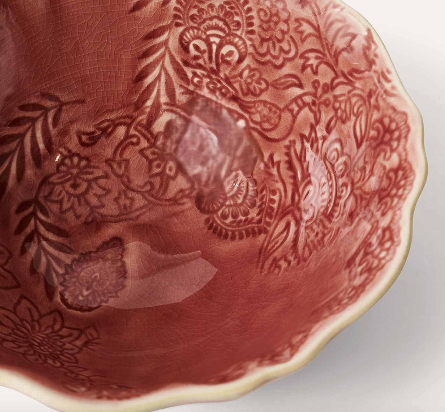 Sthal old rose soup or rice bowl, scalloped stoneware, detail
