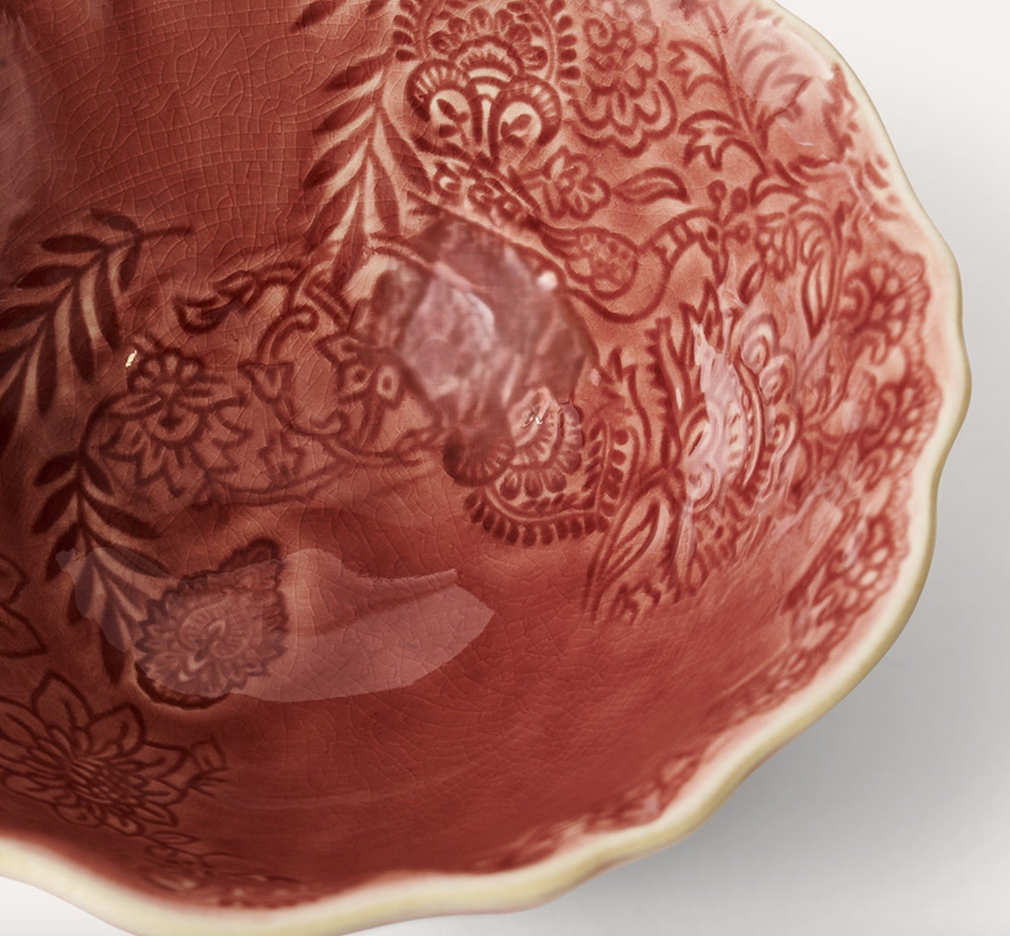 Sthal old rose soup or rice bowl, scalloped stoneware, detail