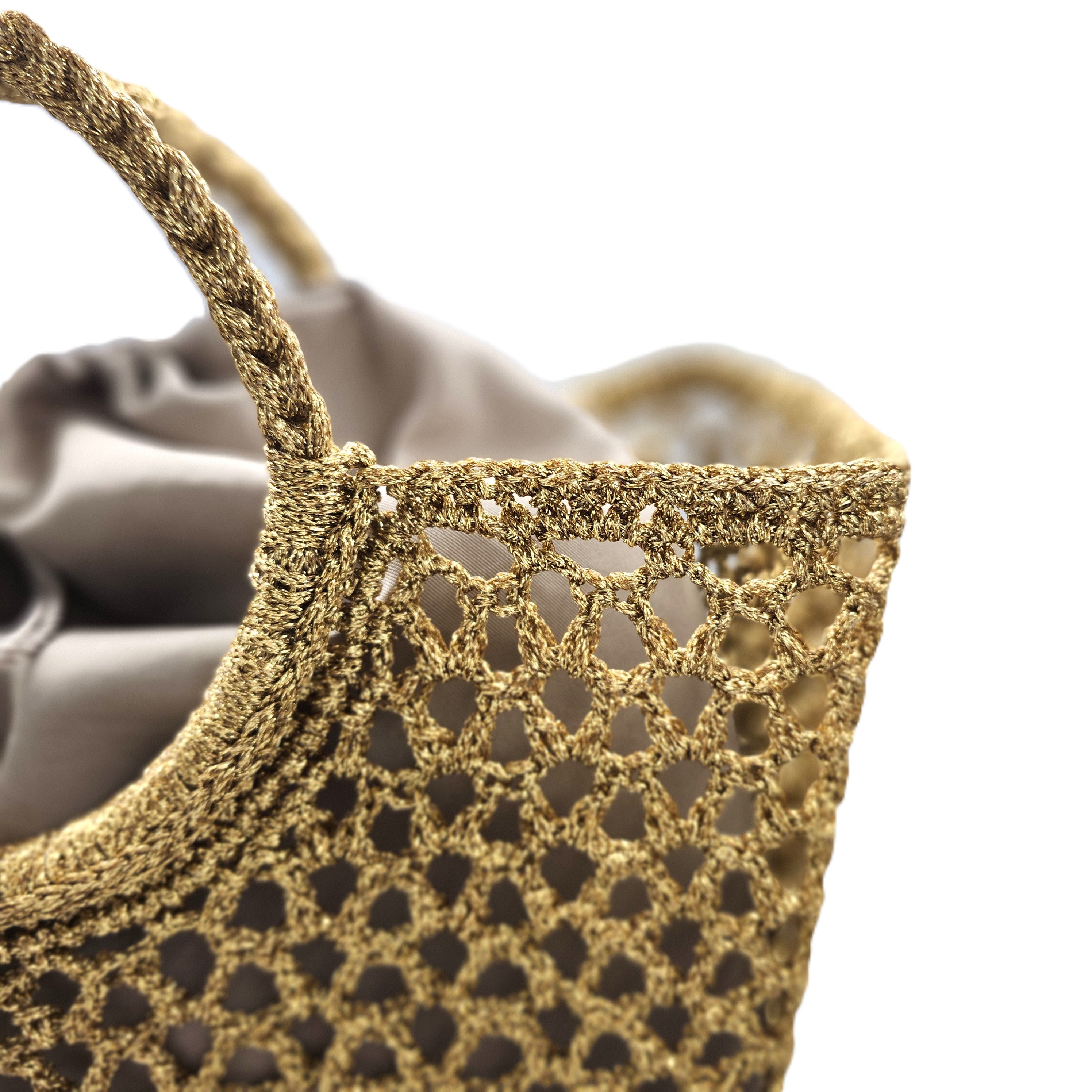 Ceannis gold summer basket, side view