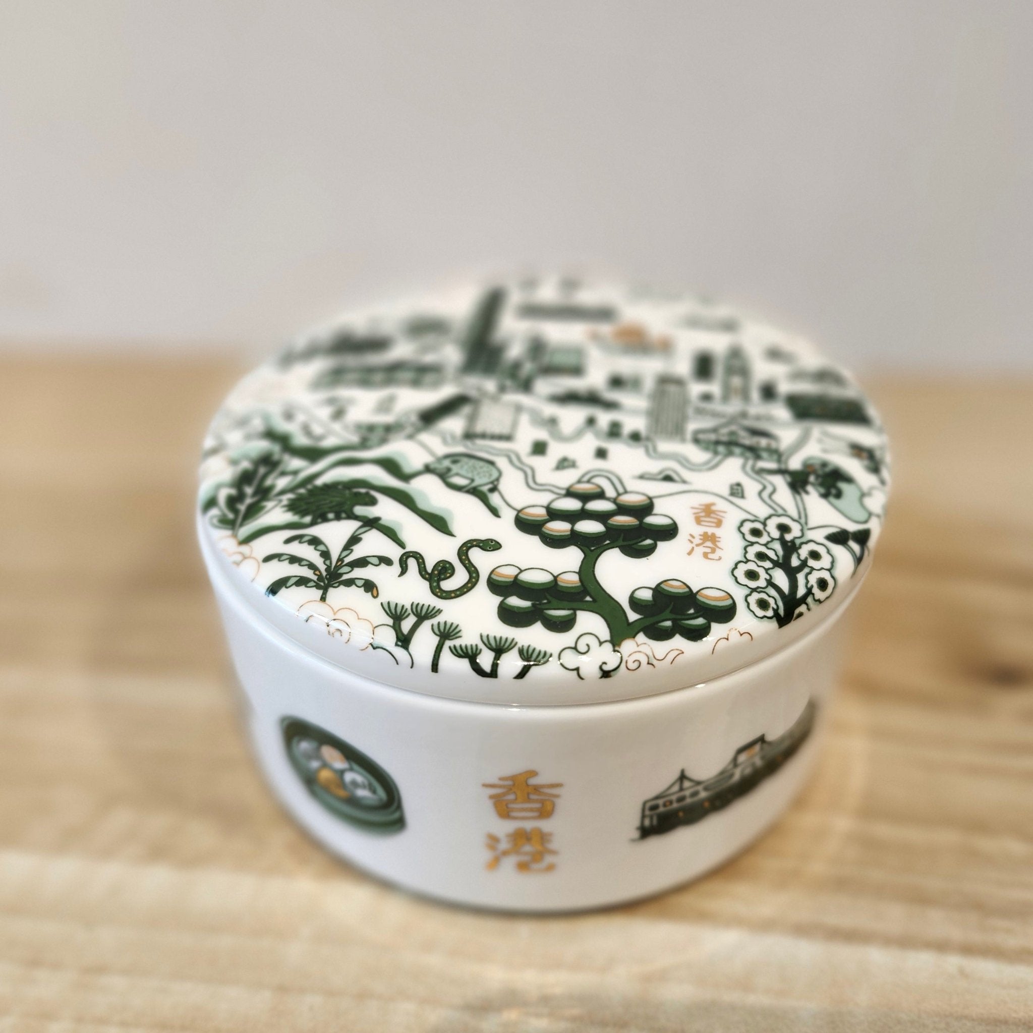 Green and gold HK Willow pattern fine bone china trinket box, Faux