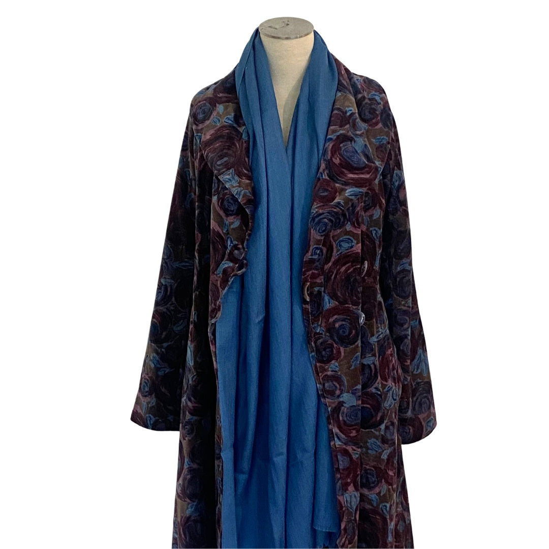Aubergine velvet coat, retro glamour style