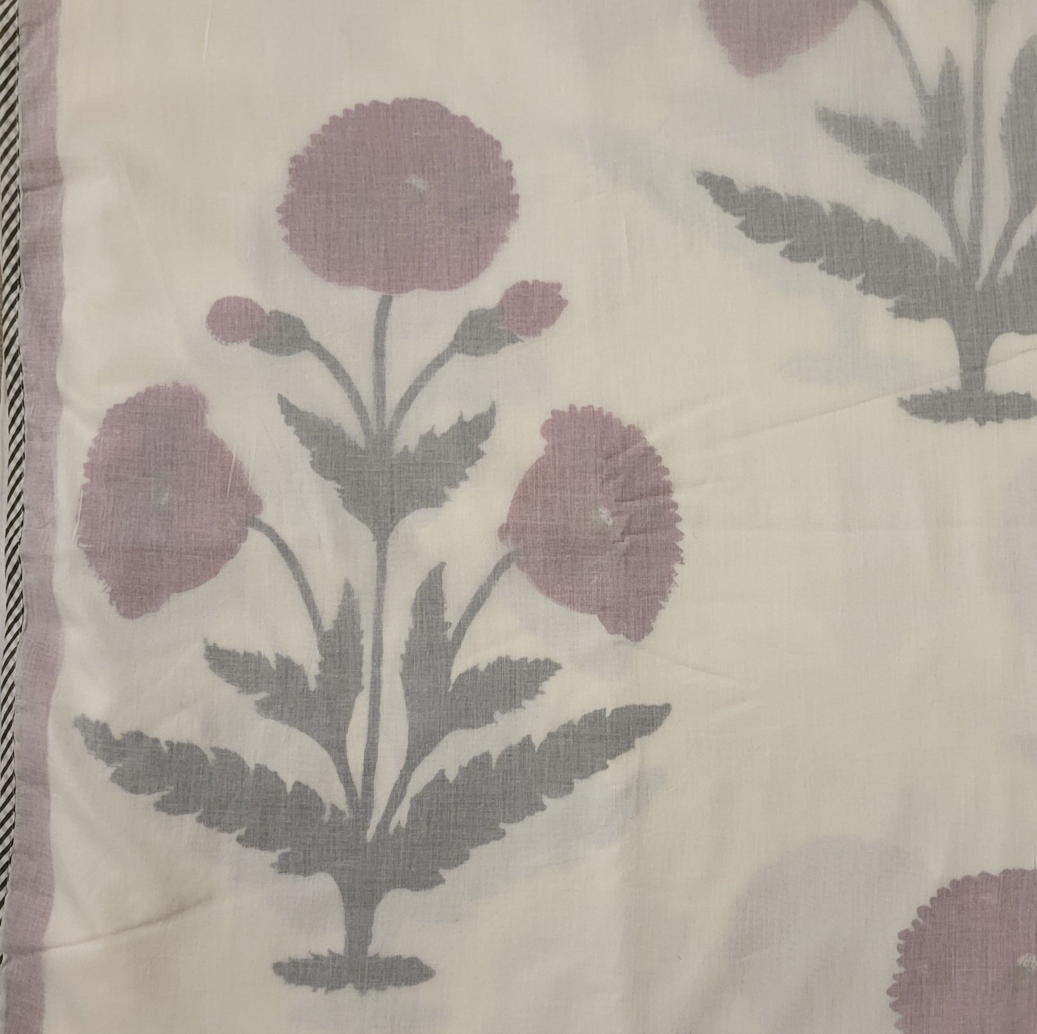 King-size block-print cotton dohar blanket with a poppy design, 270 cm