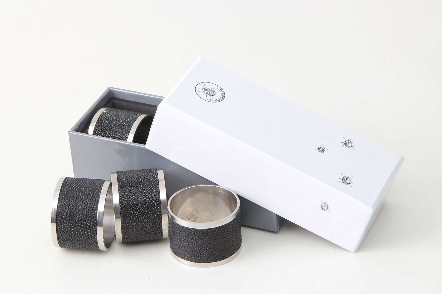 Faux shagreen napkin rings in caviar black, set of 4, stainless steel, 5 cm diameter, Forwood Design
