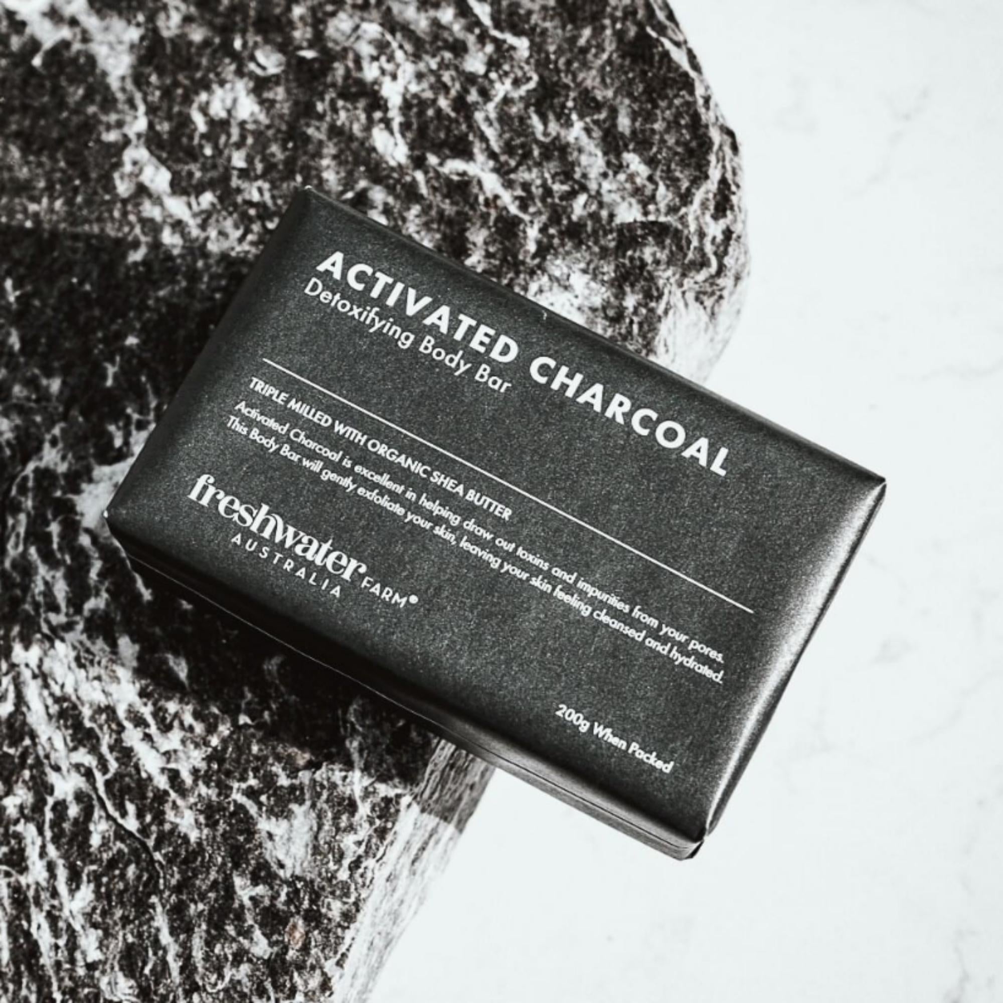 Activated charcoal soap bar, 200 g, with lemon-scented tea tree and bergamot