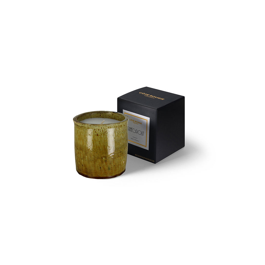 Tamegroute Orange Blossom candle, brown rustic pottery, detail