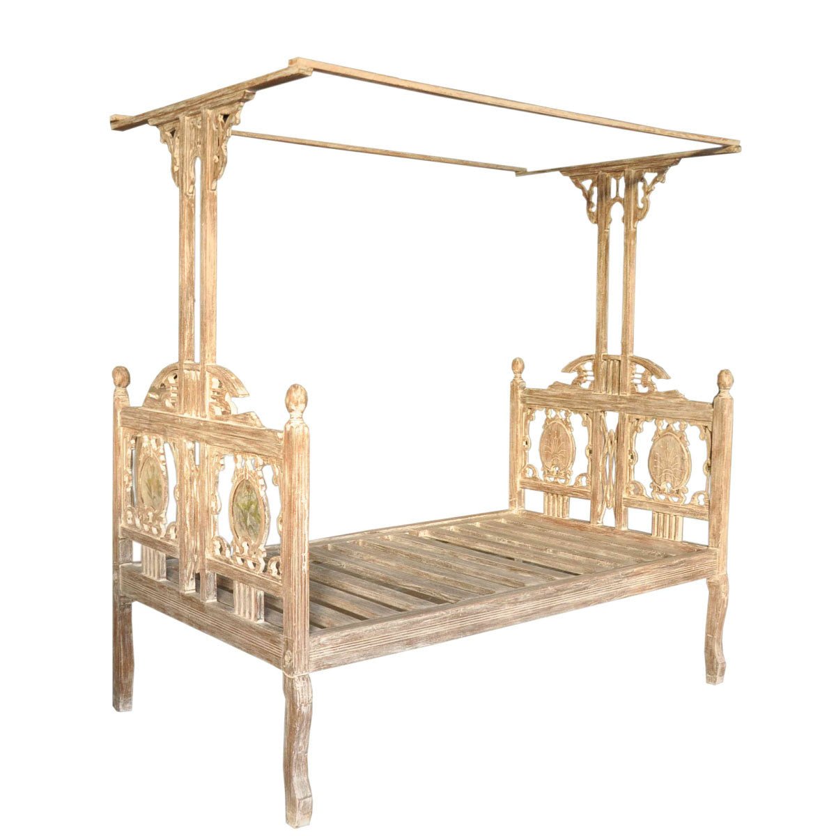 Canopy Bed in White Wash