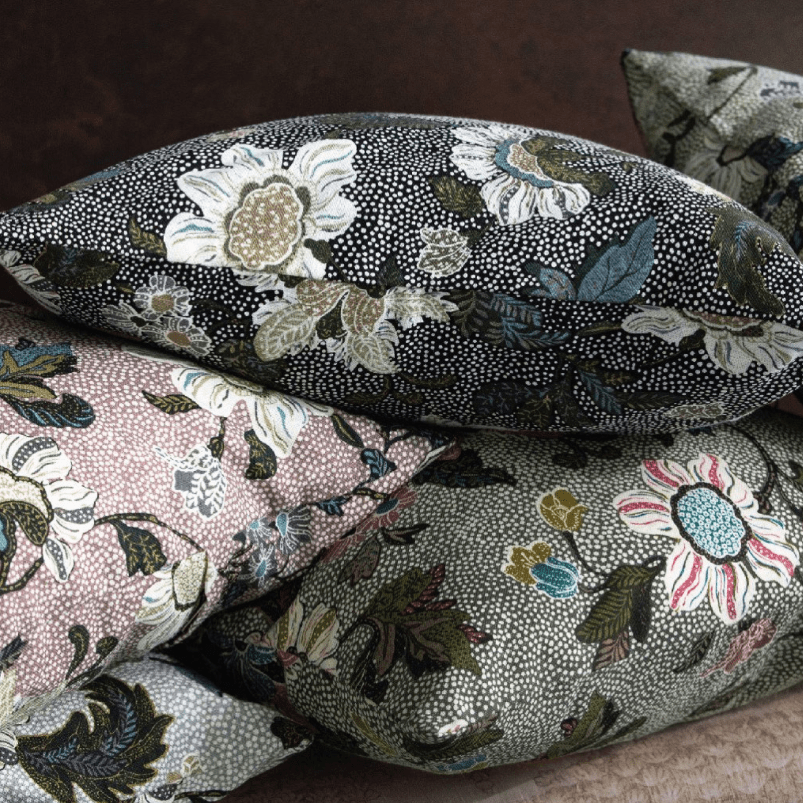 Flower Linen cushion cover in black, Ceannis