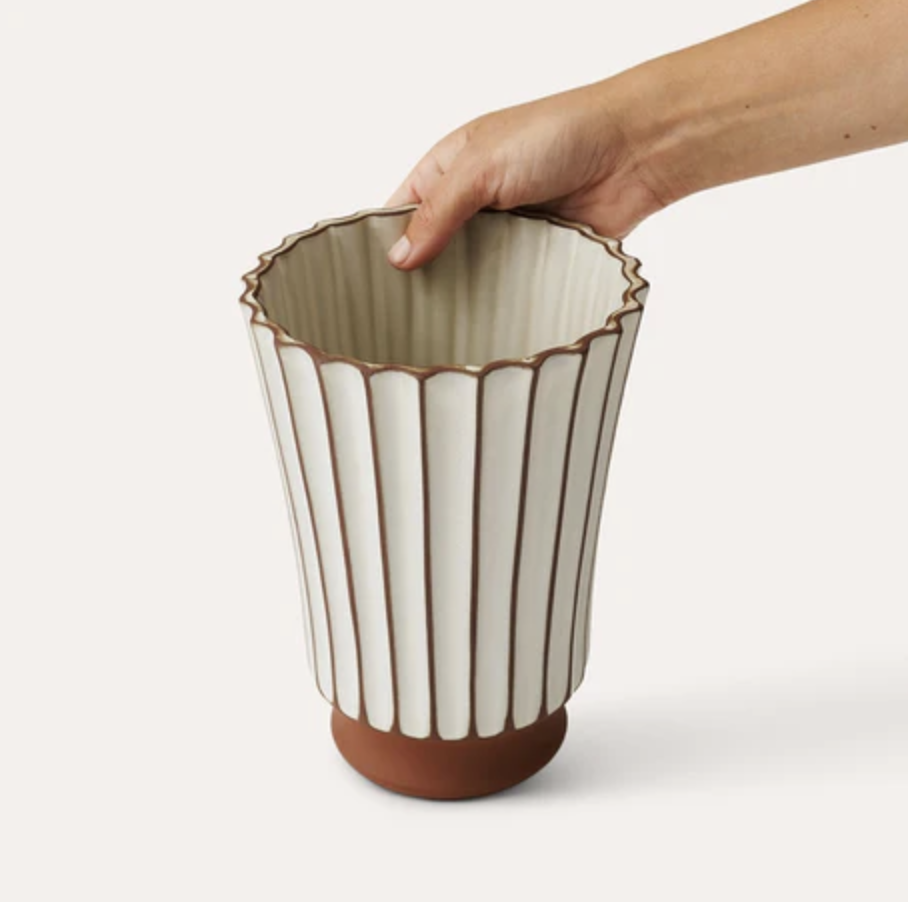 Putty Salon ribbed terracotta vase, second view