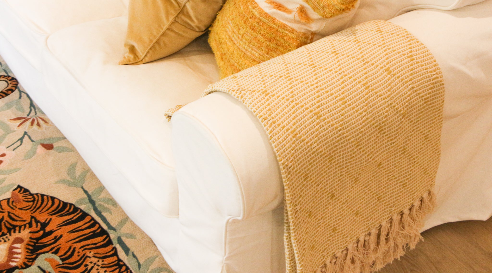 How to style your throw like a pro