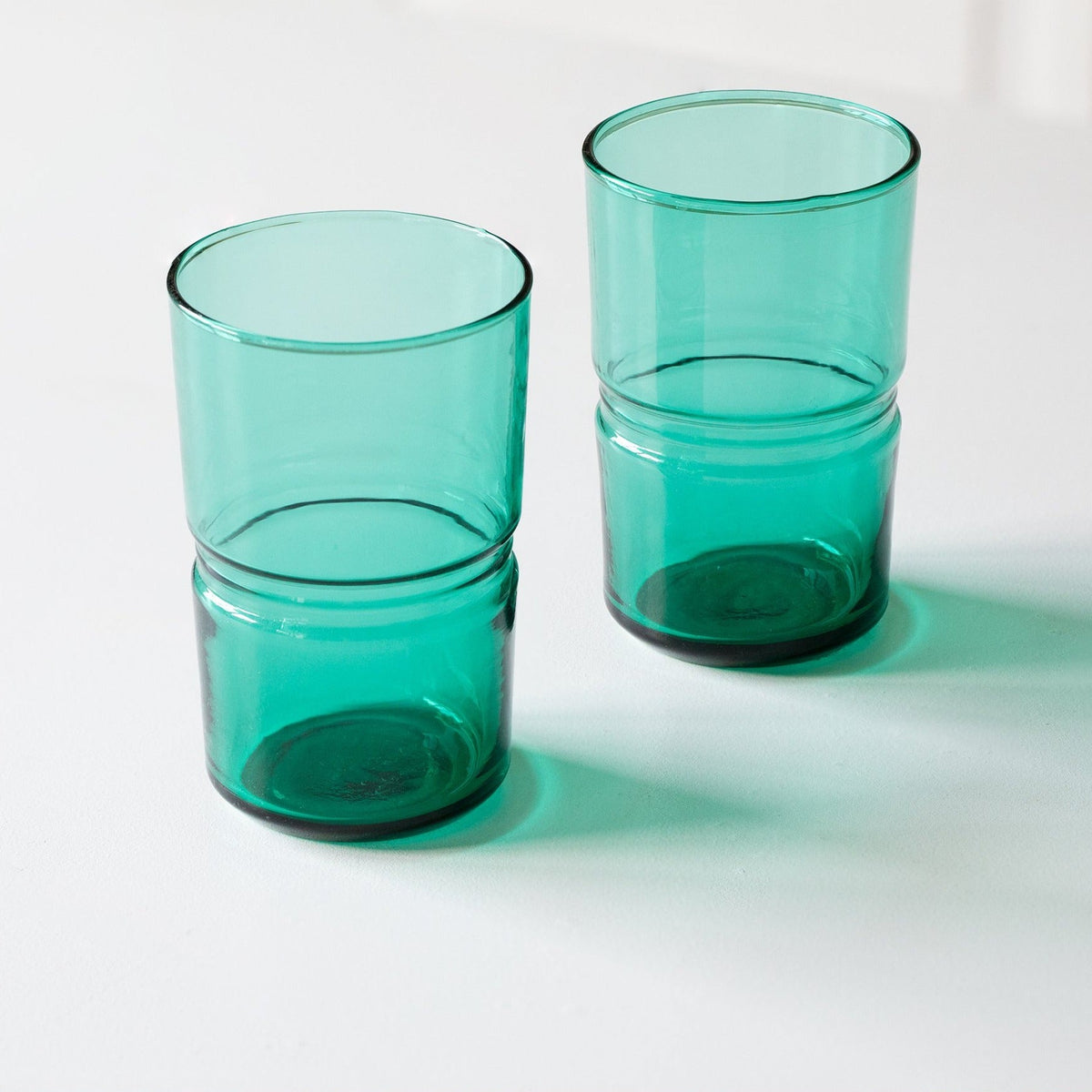 Emerald glass tumbler, set of 2, 8 cm diameter x 13 cm, 500 ml, handcrafted by Ellementry