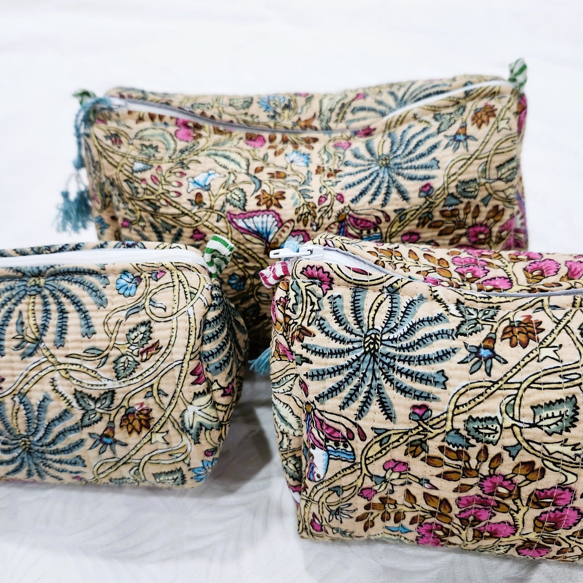 Rainforest block-print wash bag in oyster