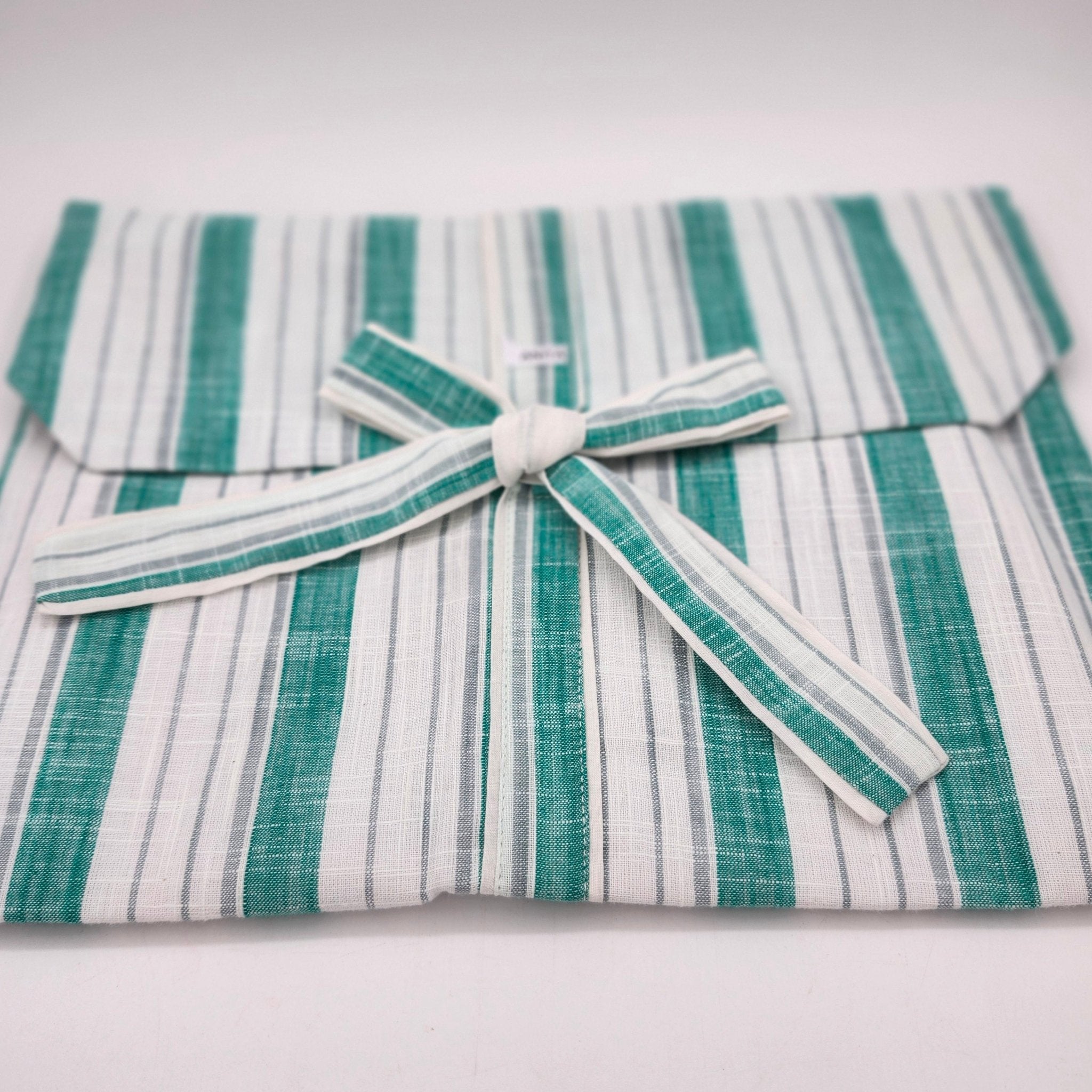 Cabana striped pyjama set with envelope bag