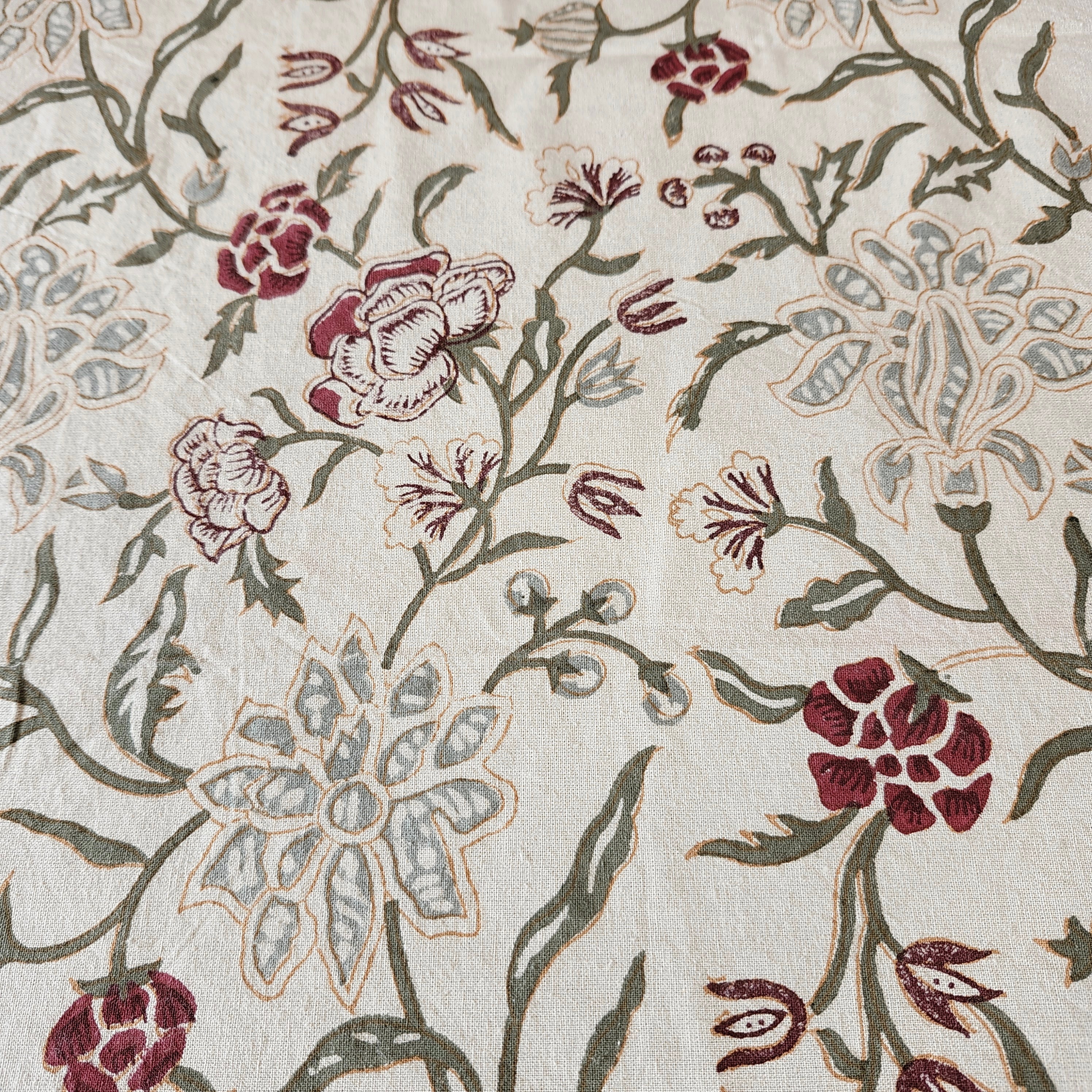 Silver Flower classic block-print cotton tablecloth