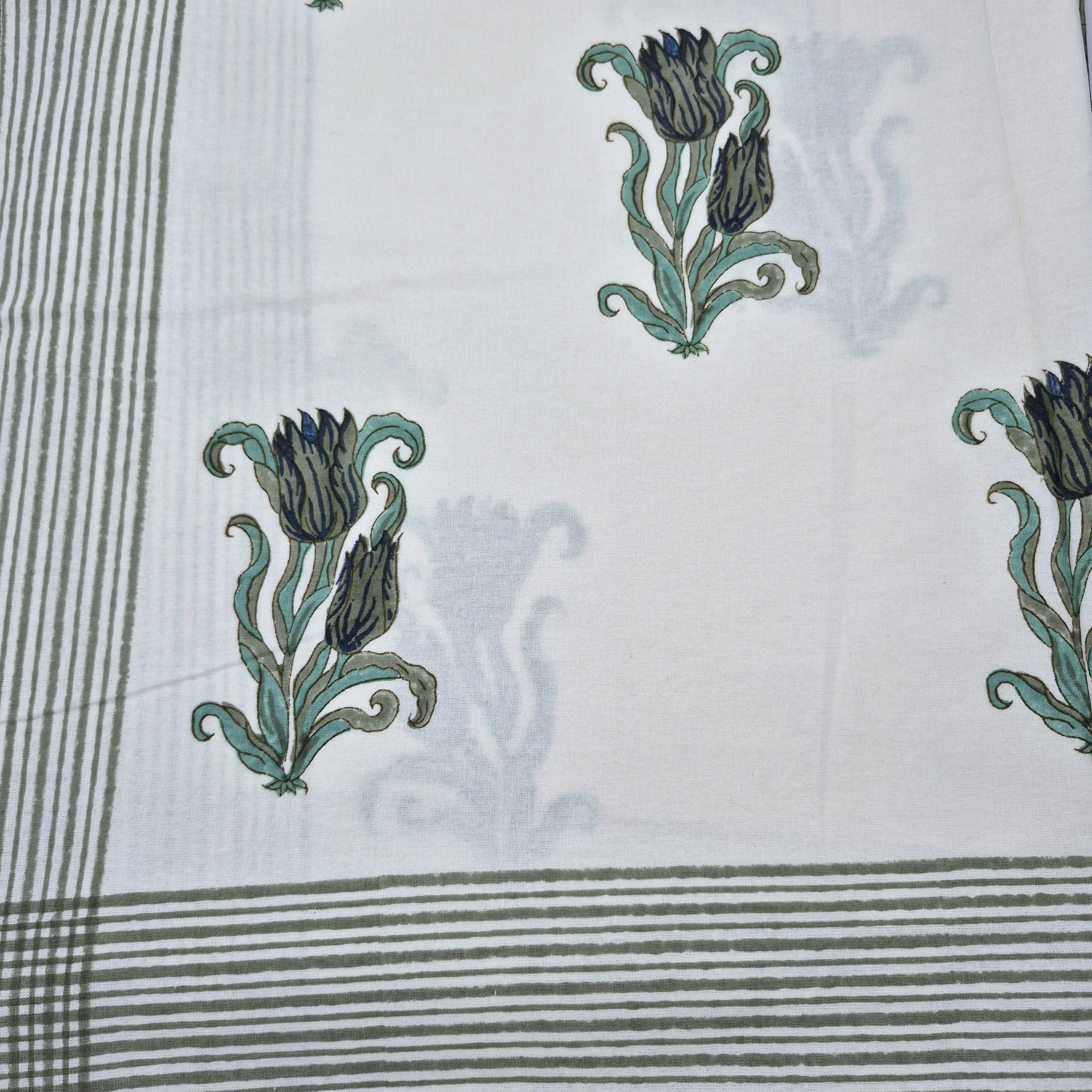 Tulip block-print cotton tablecloth, 150 x 225 cm