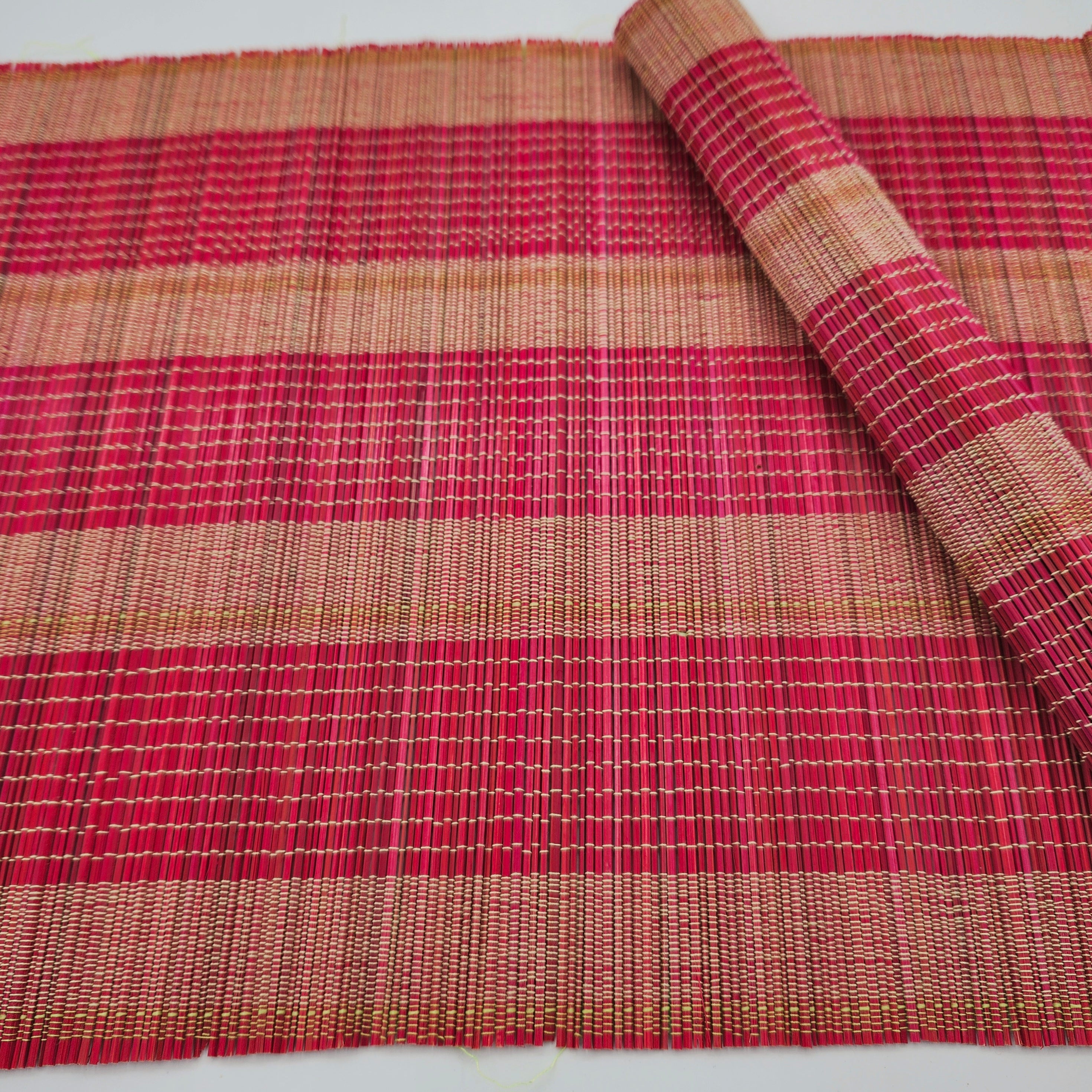 Red woven bamboo placemat, 38 x 30 cm