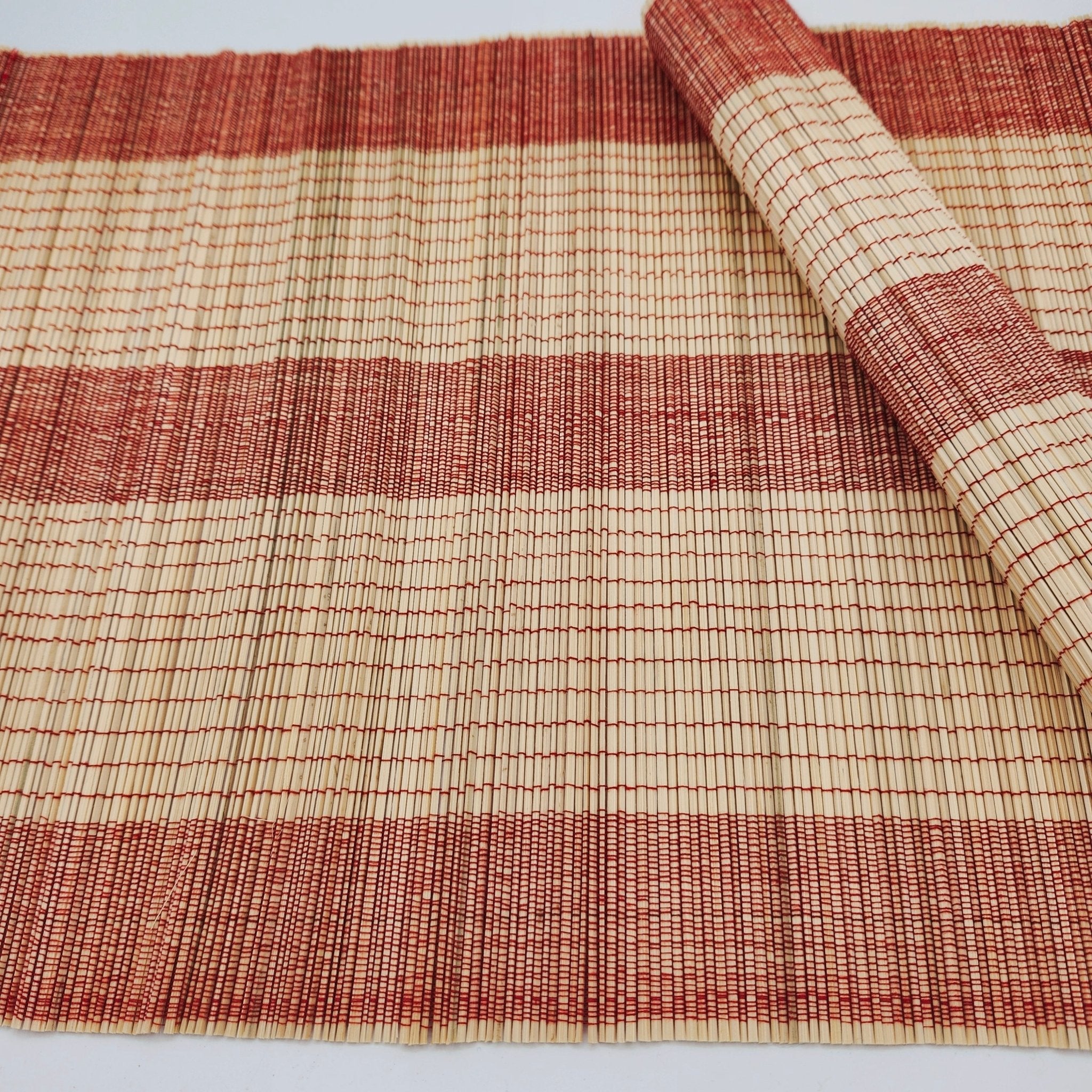Rusty red woven bamboo placemat, 38 x 30 cm