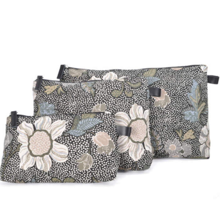 Flower Linen cosmetic bag in black, Ceannis