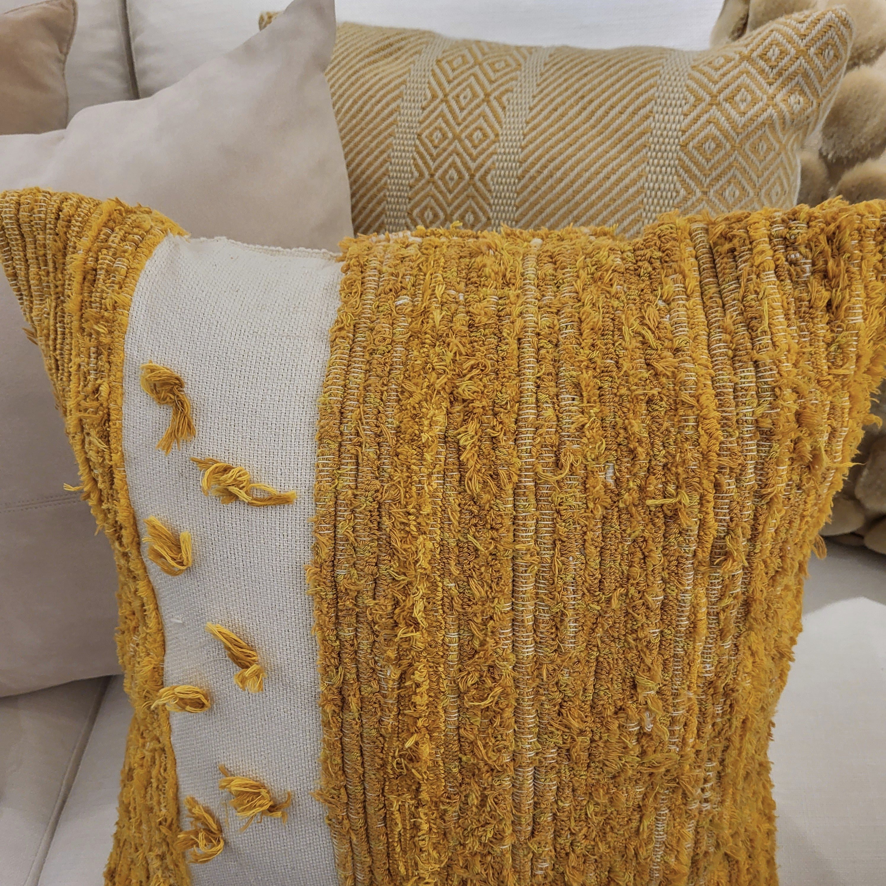 Yellow Bohemia cushion cover, handmade by Chicoracao, detail