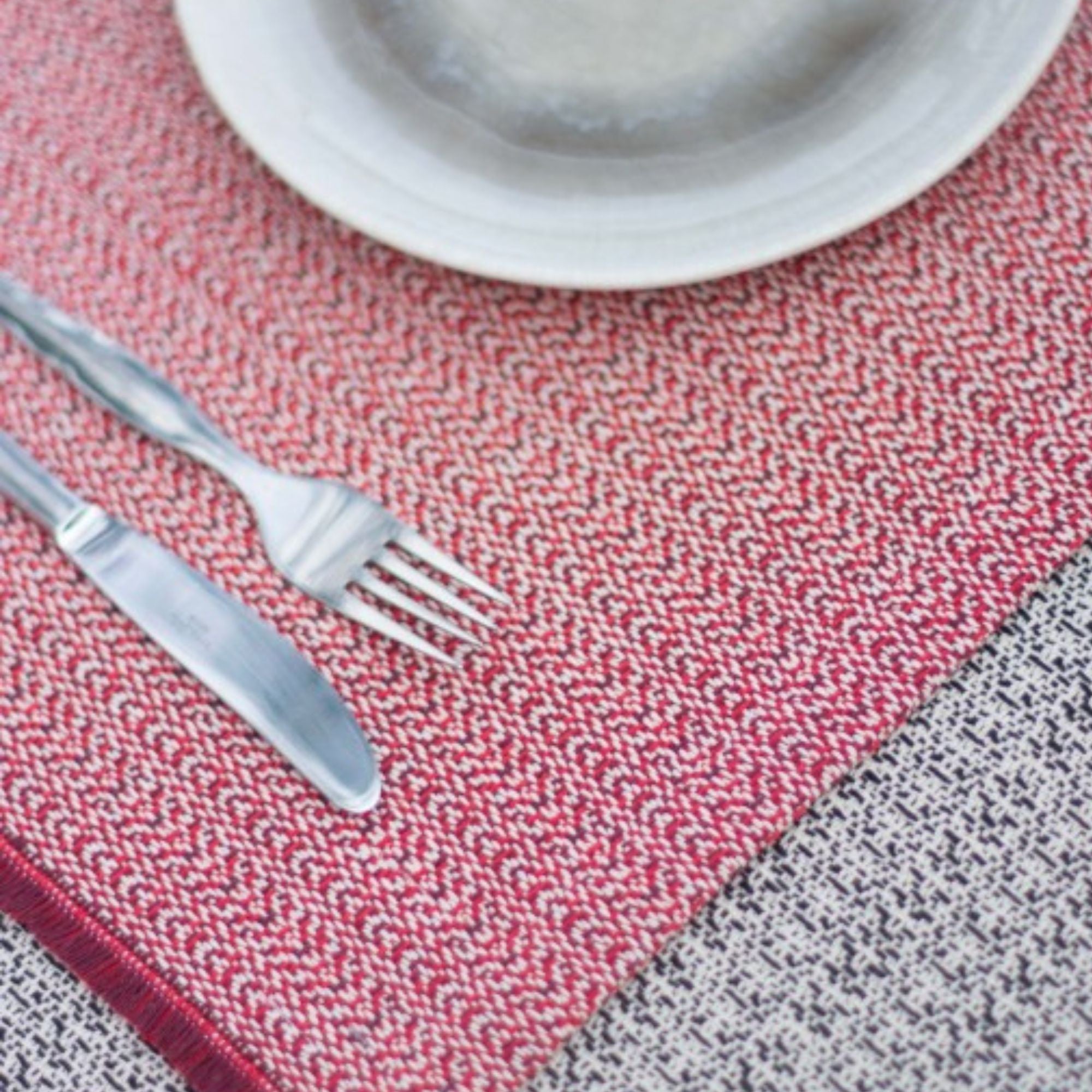 Recycled cotton placemat in red and bordeaux, 52 x 34 cm
